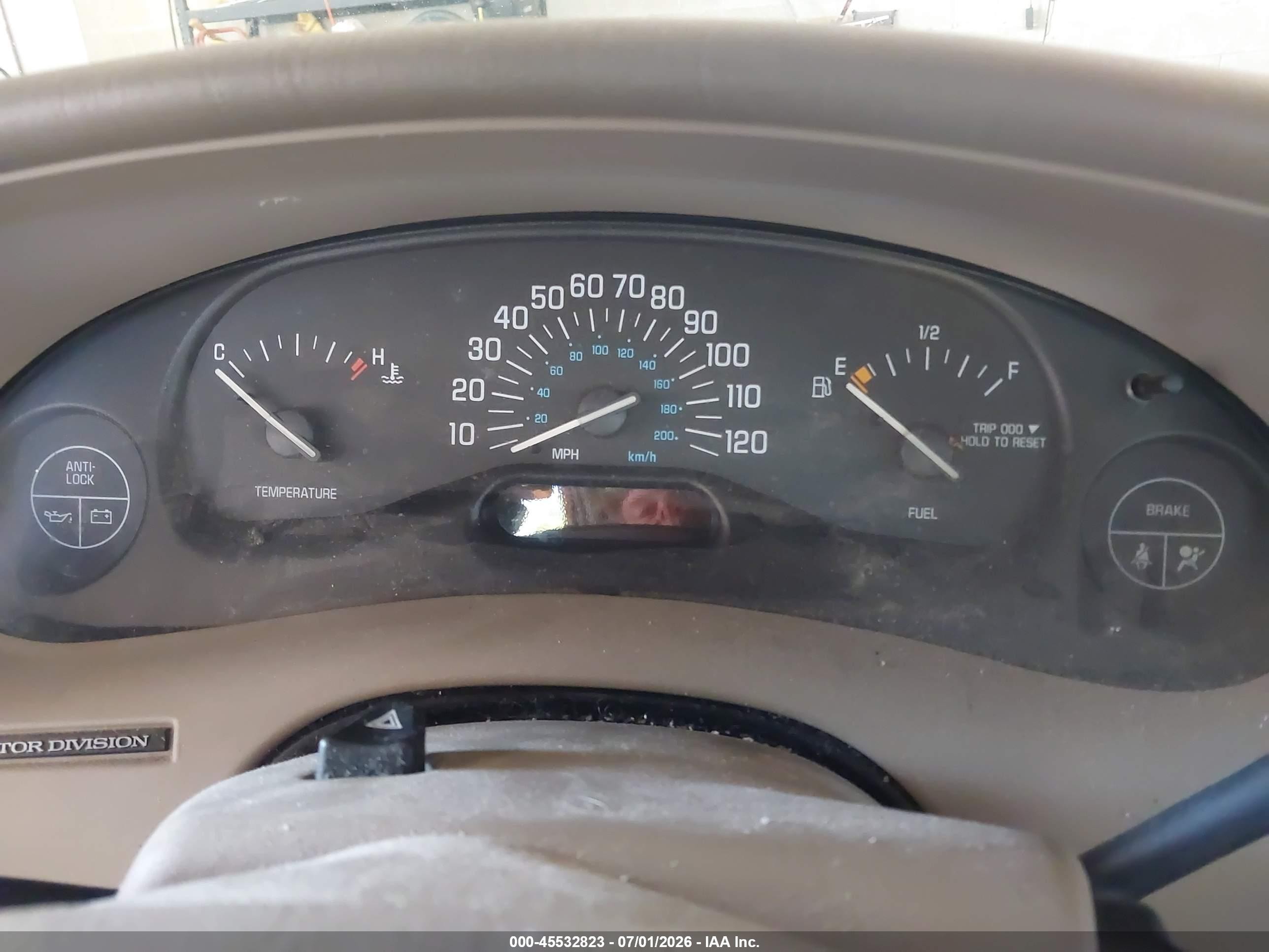 2001 Buick Century Custom Tan vin: 2G4WS52J011198071
