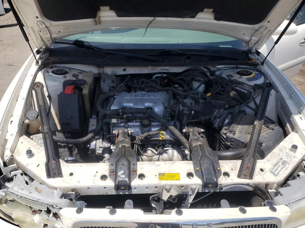 2001 Buick Century Custom White vin: 2G4WS52J011247835