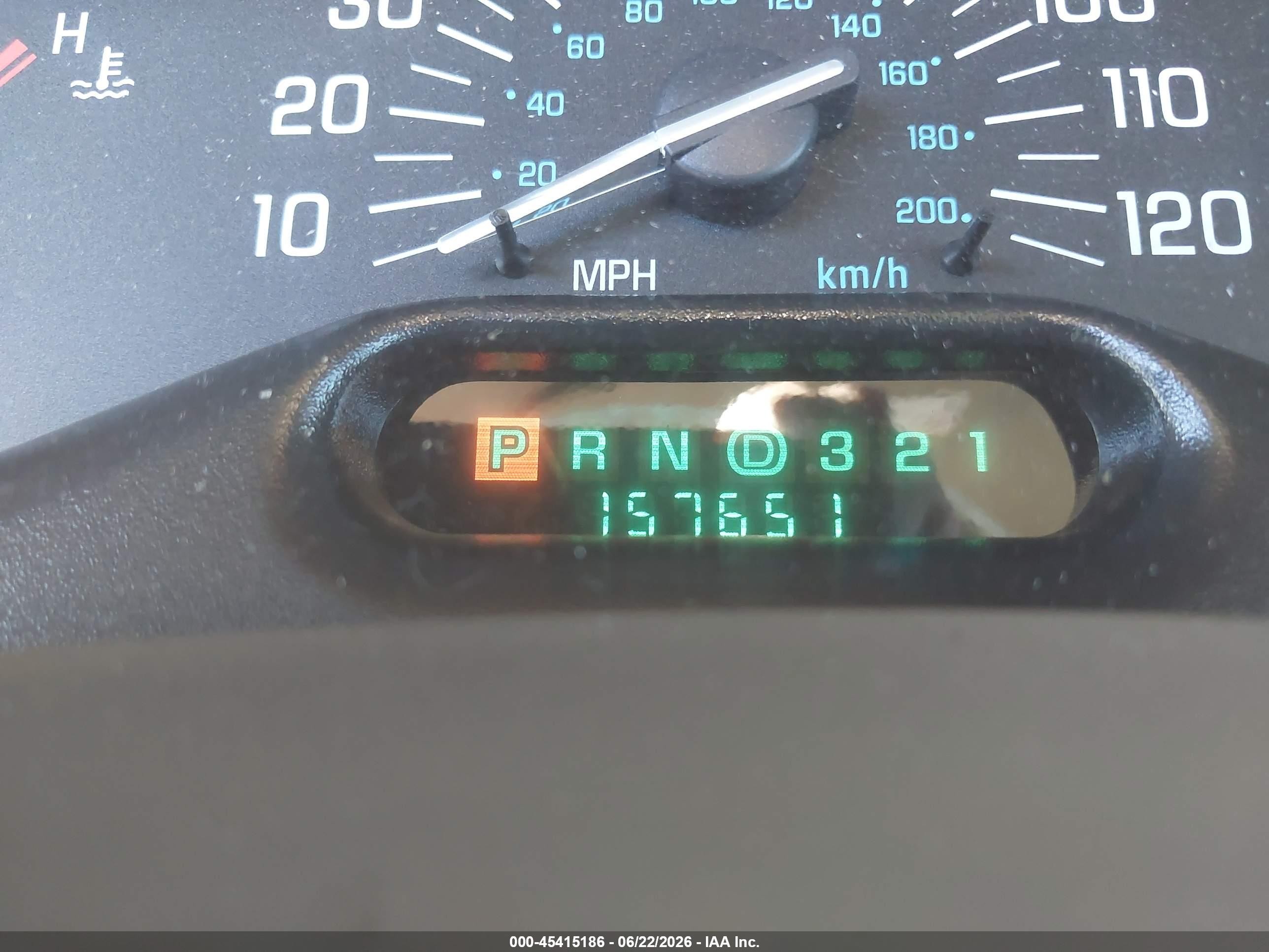 2002 Buick Century Custom Champagne vin: 2G4WS52J021248436