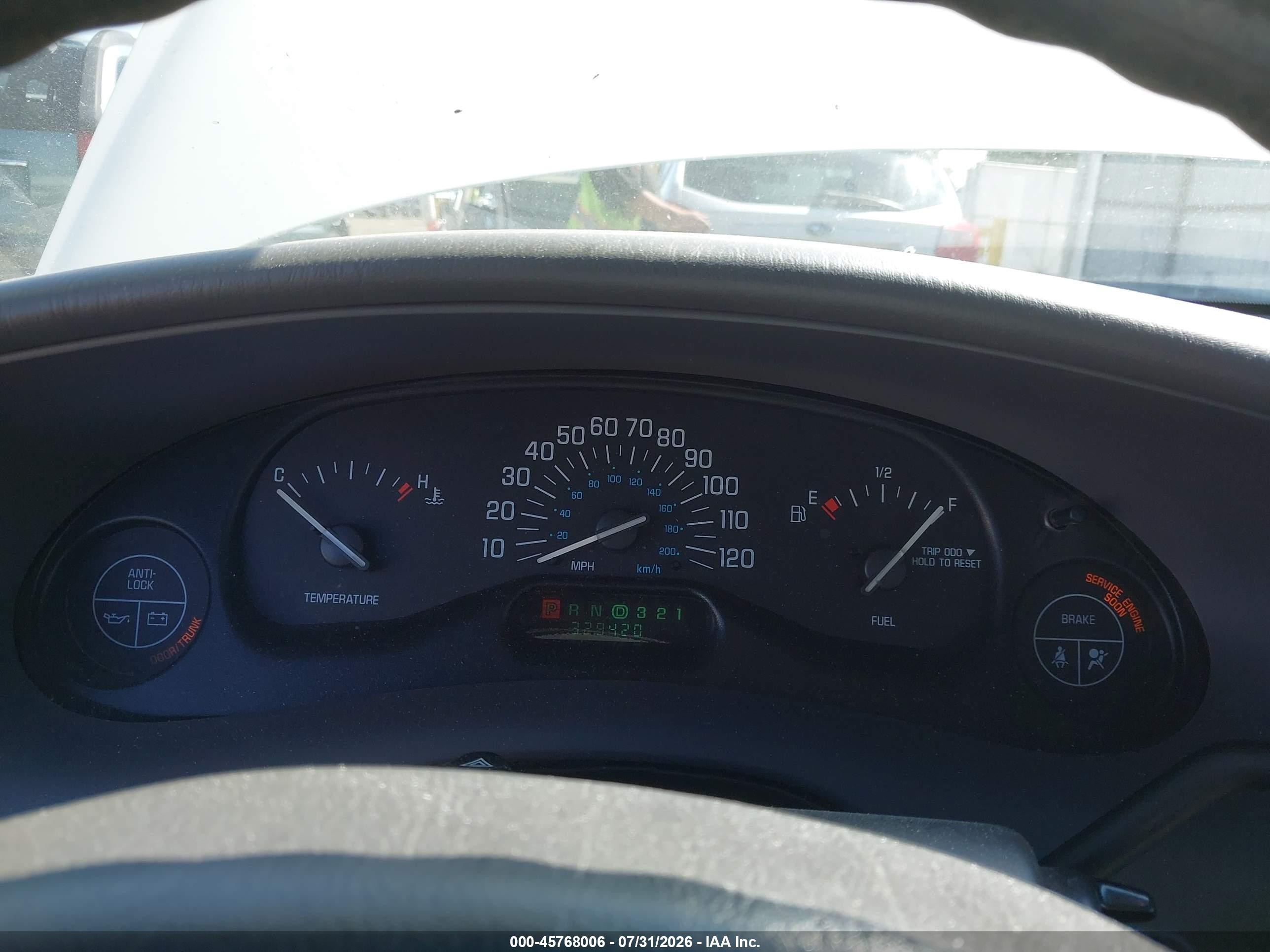2003 Buick Century Custom White vin: 2G4WS52J031194668