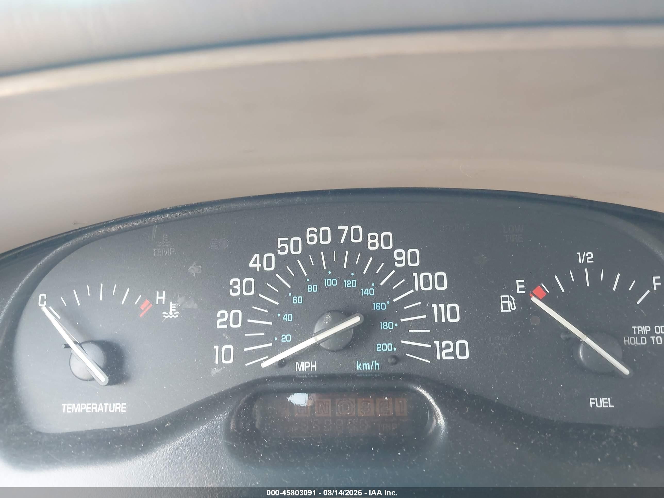 2004 Buick Century   Gold vin: 2G4WS52J041188452