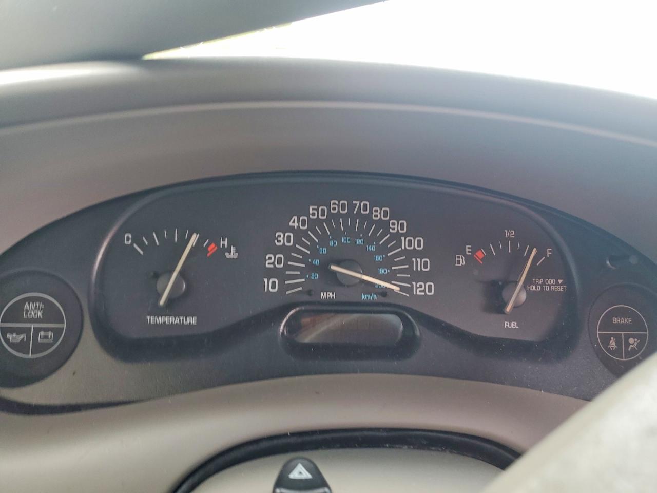 2004 Buick Century Custom Silver vin: 2G4WS52J041196020