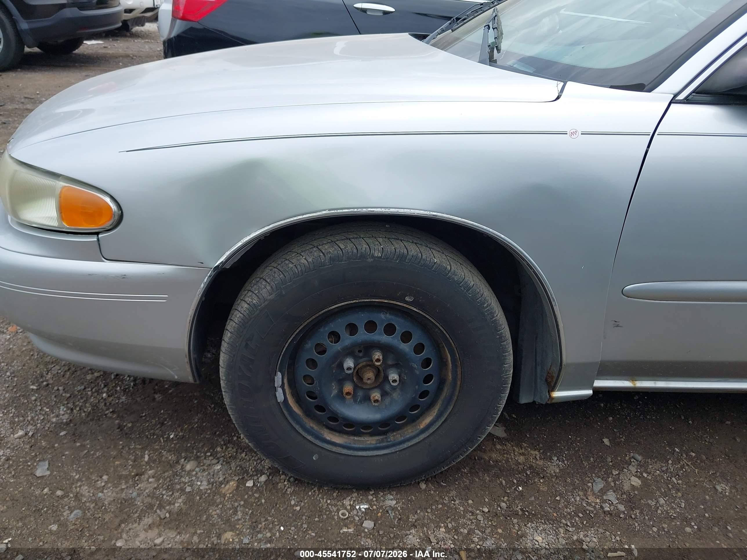 2004 Buick Century   Silver vin: 2G4WS52J041221613