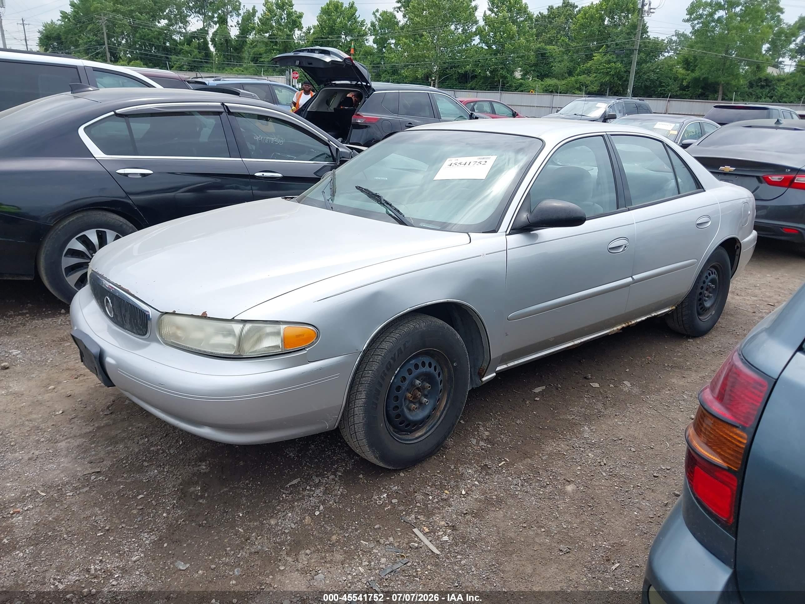 2004 Buick Century   Silver vin: 2G4WS52J041221613