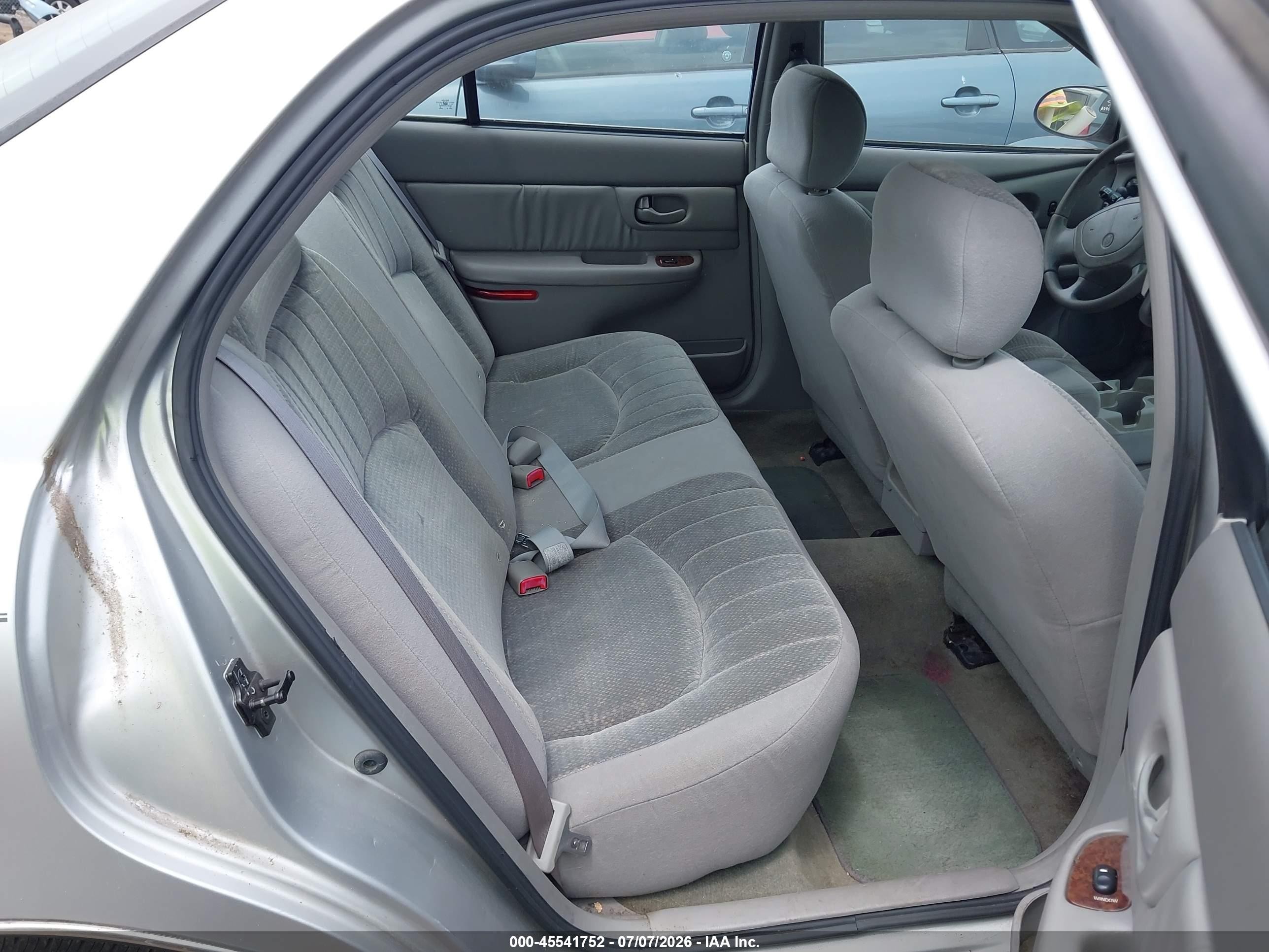 2004 Buick Century   Silver vin: 2G4WS52J041221613