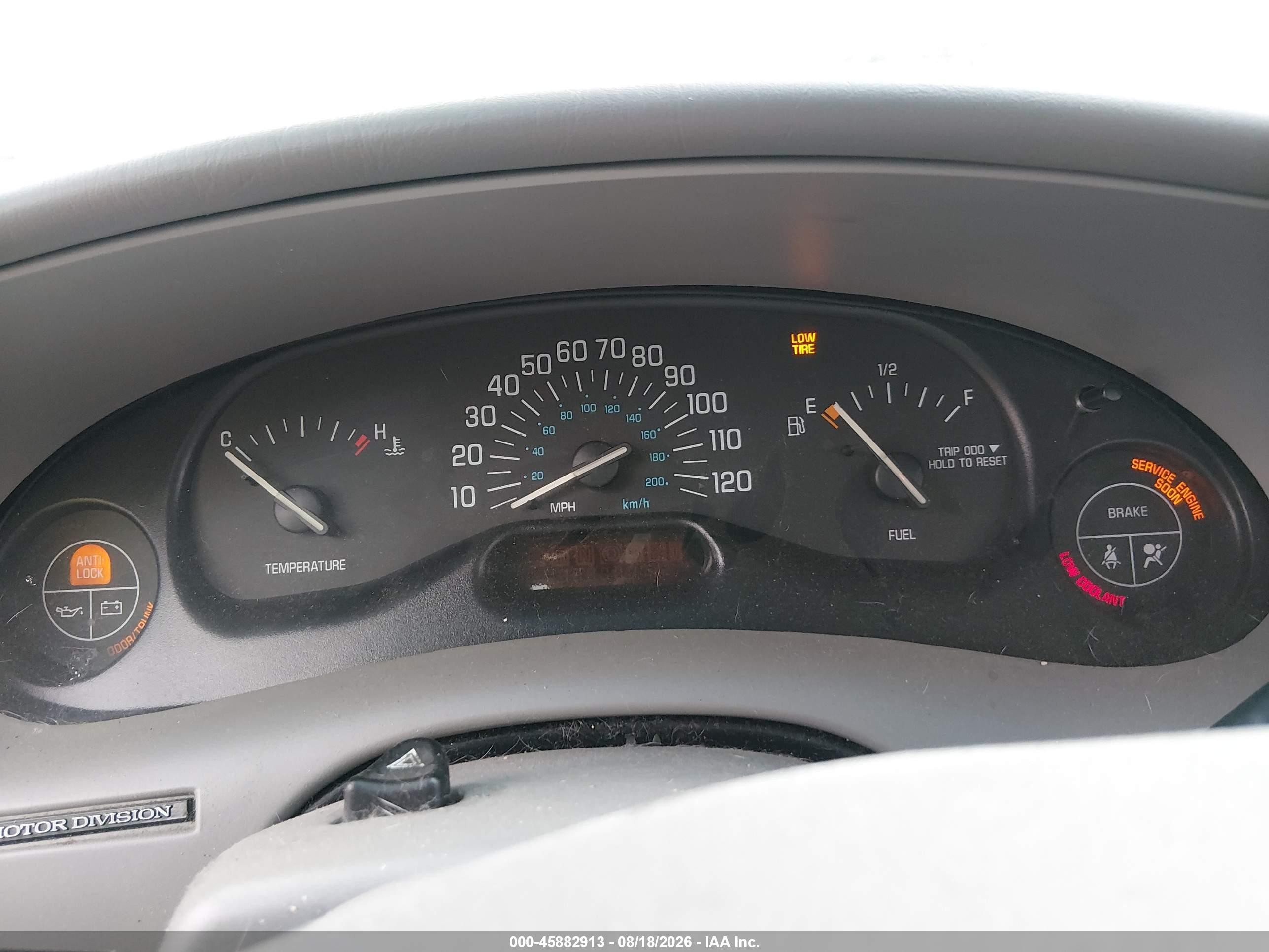 2001 Buick Century Custom Silver vin: 2G4WS52J111139420