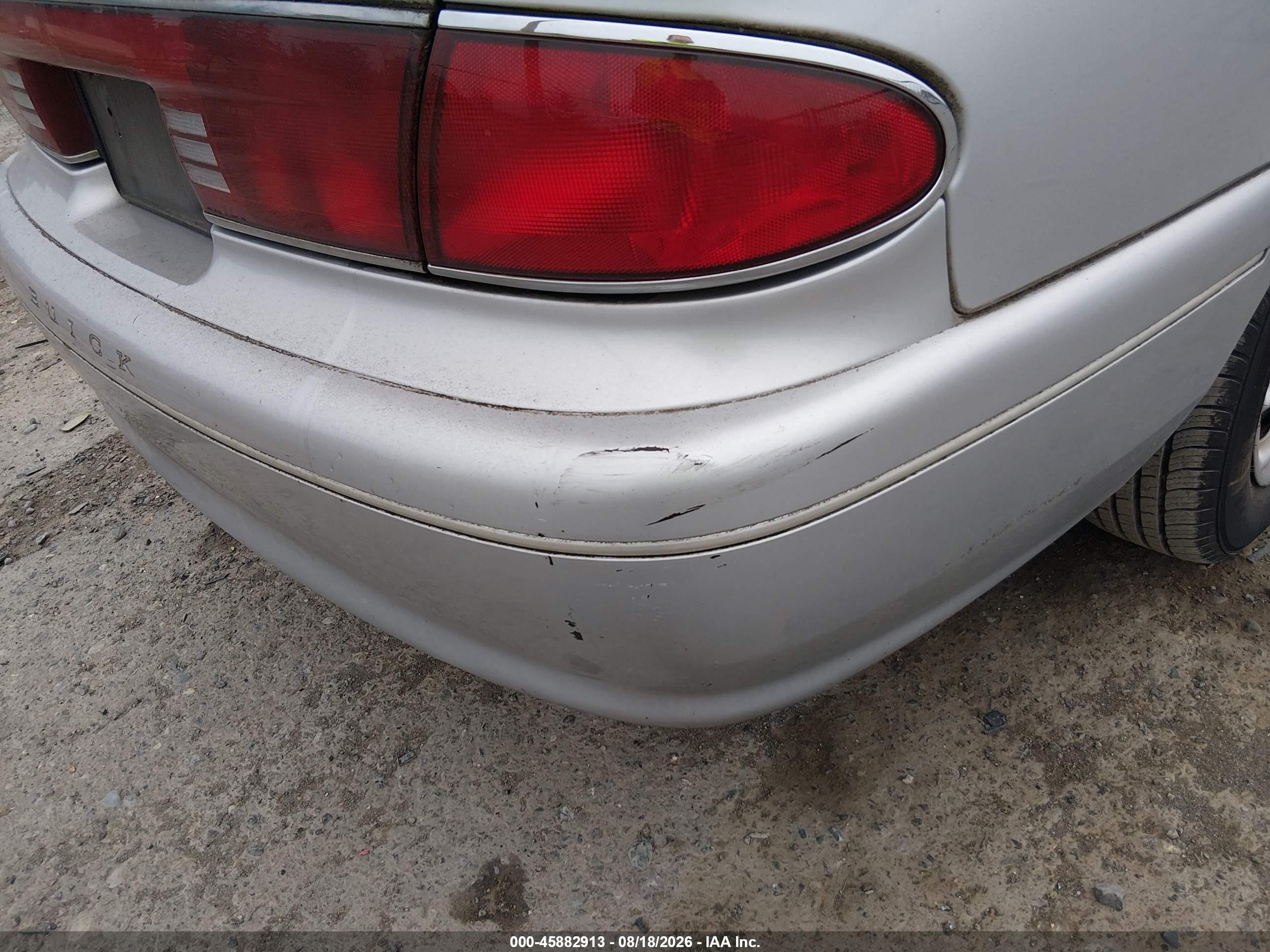 2001 Buick Century Custom Silver vin: 2G4WS52J111139420