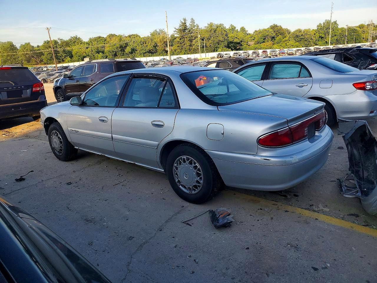 2002 Buick Century Custom Silver vin: 2G4WS52J121160835