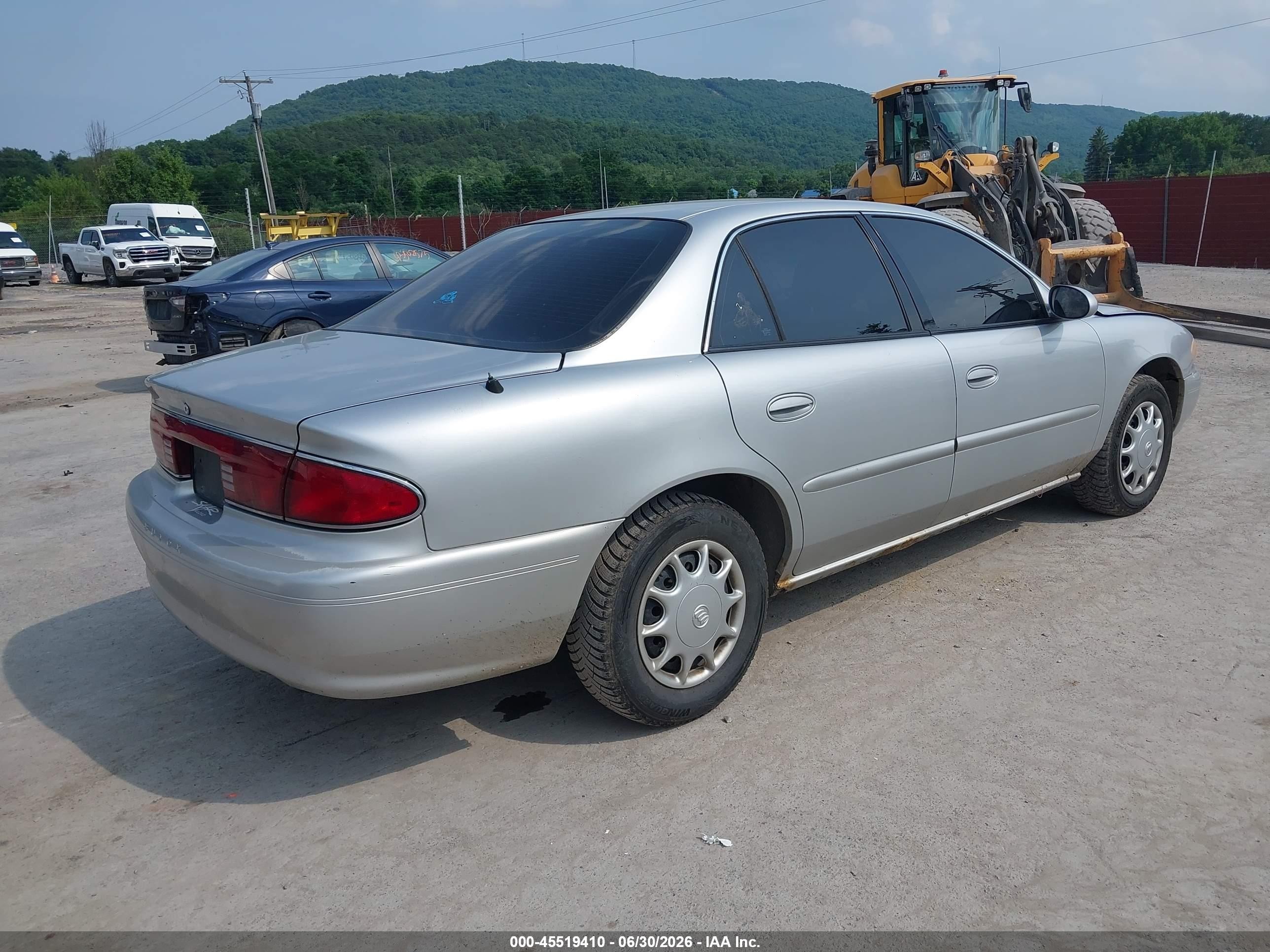 2004 Buick Century   Silver vin: 2G4WS52J141187214