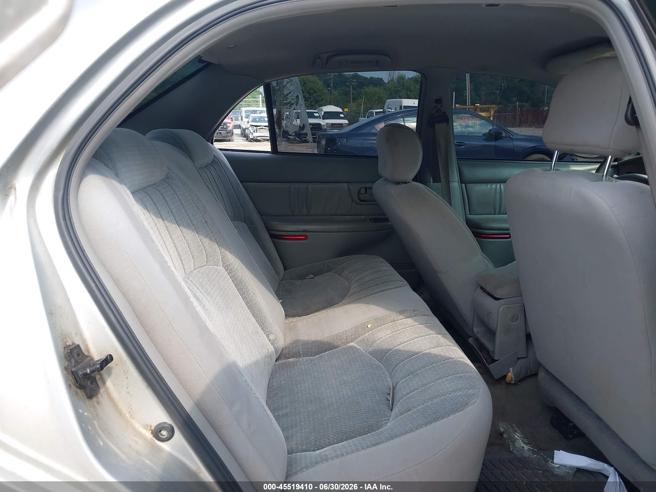 2004 Buick Century   Silver vin: 2G4WS52J141187214