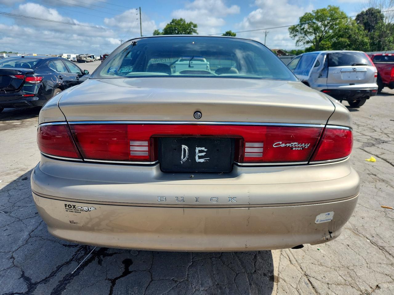 2001 Buick Century Custom Beige vin: 2G4WS52J211262062