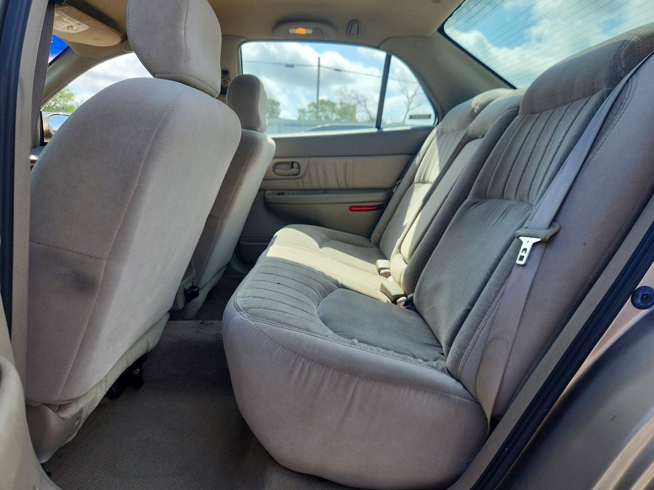 2001 Buick Century Custom Beige vin: 2G4WS52J211262062