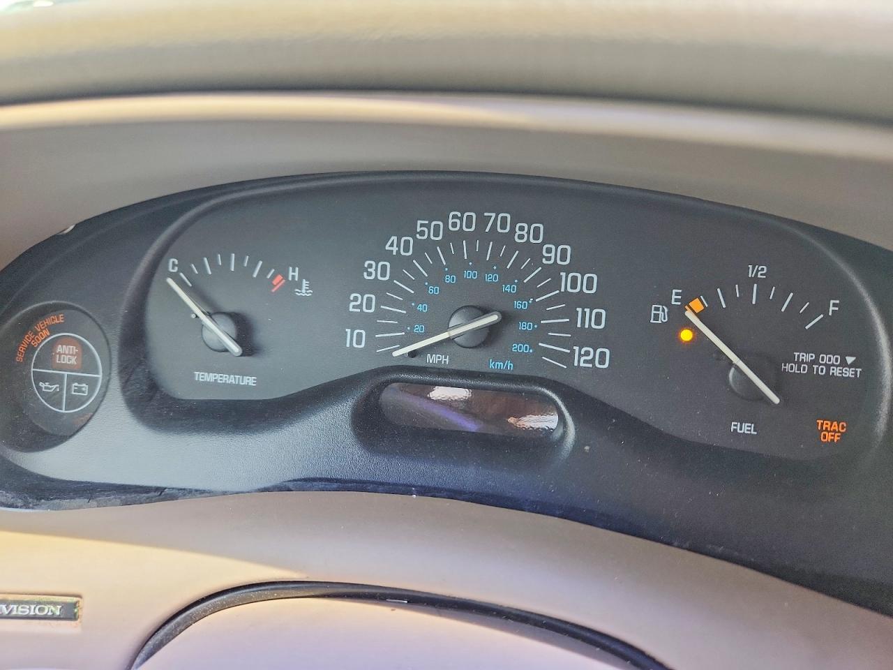 2002 Buick Century Custom Silver vin: 2G4WS52J221129786