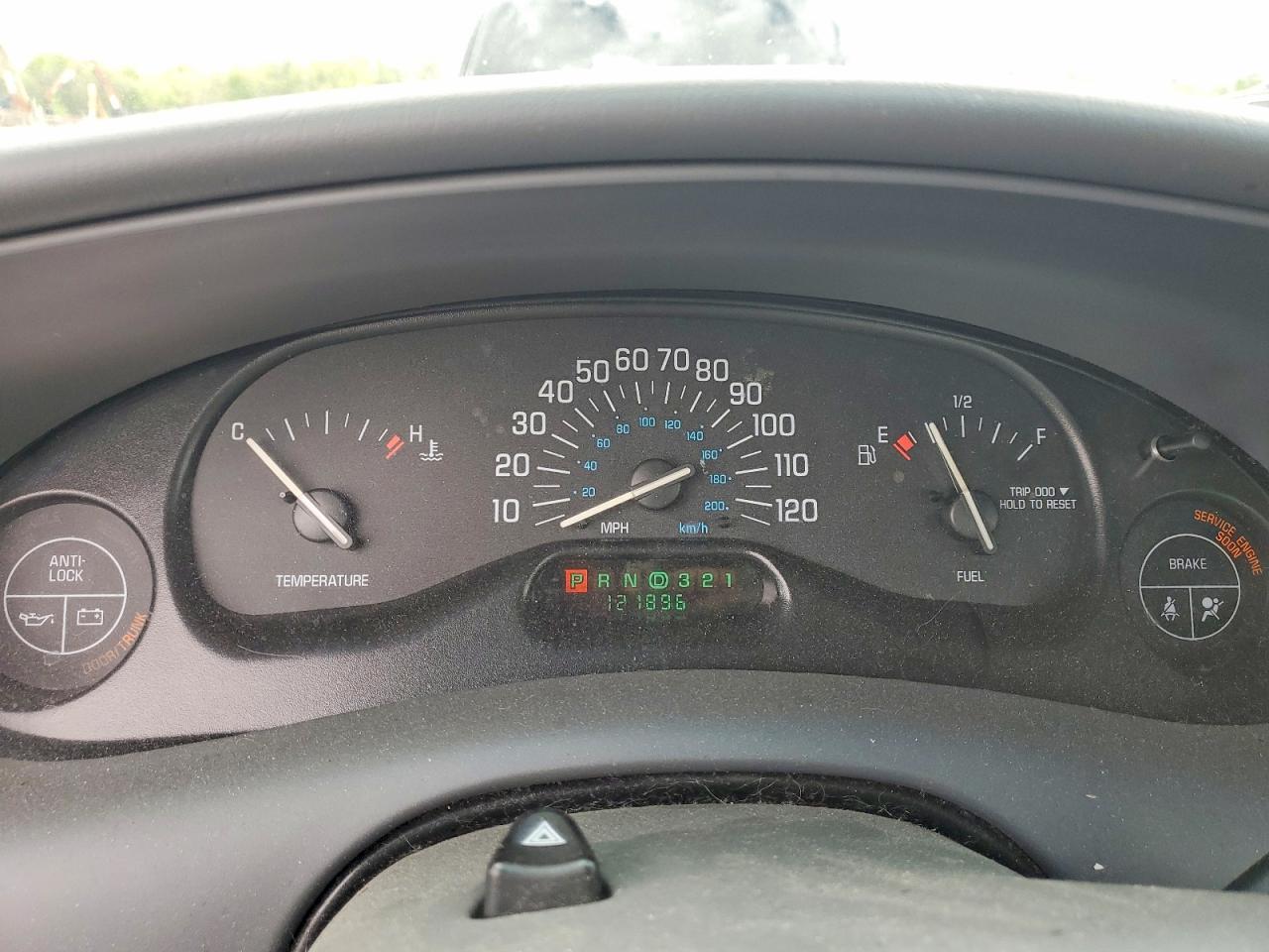 2002 Buick Century Custom White vin: 2G4WS52J221301086