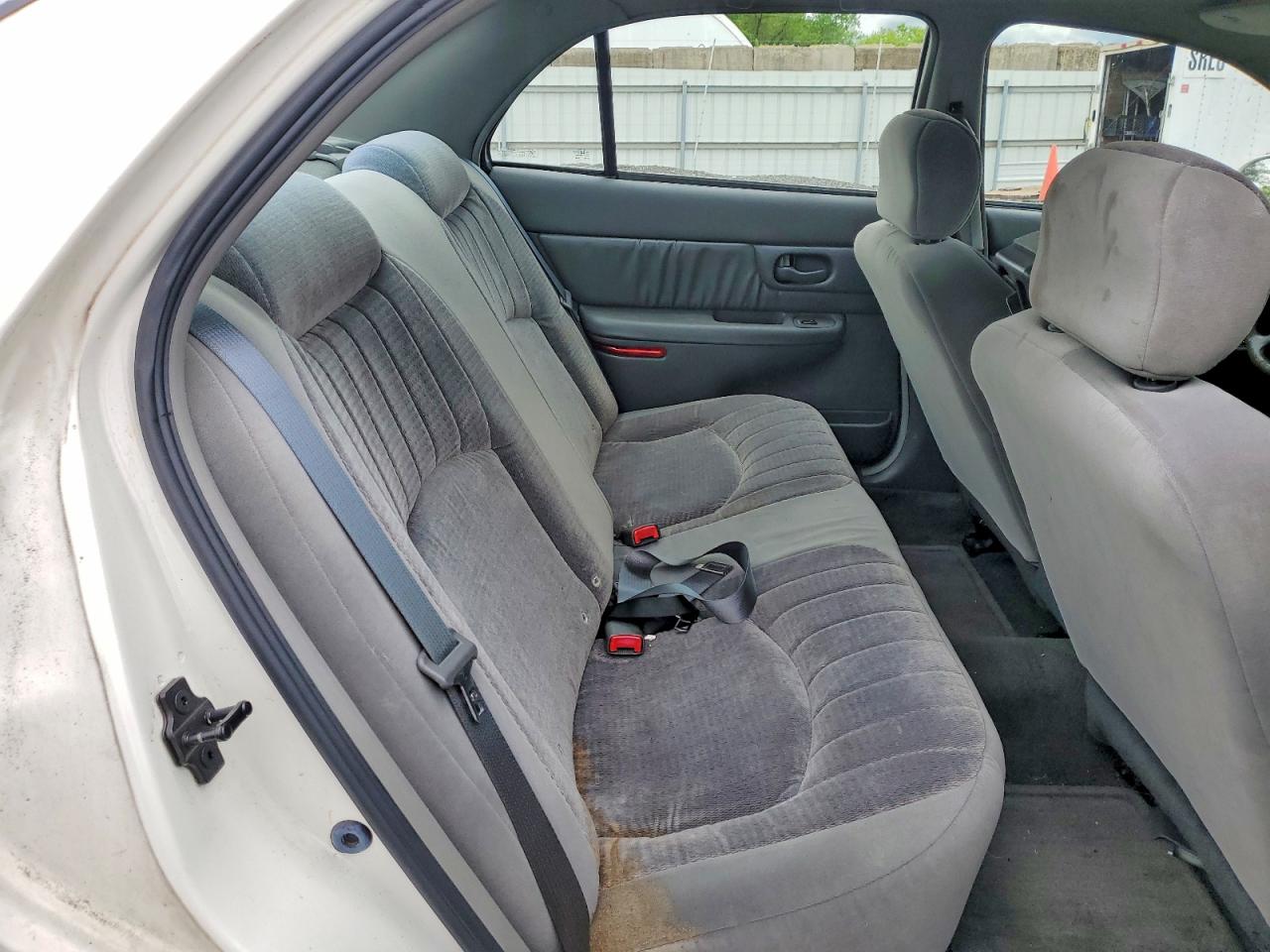 2002 Buick Century Custom White vin: 2G4WS52J221301086