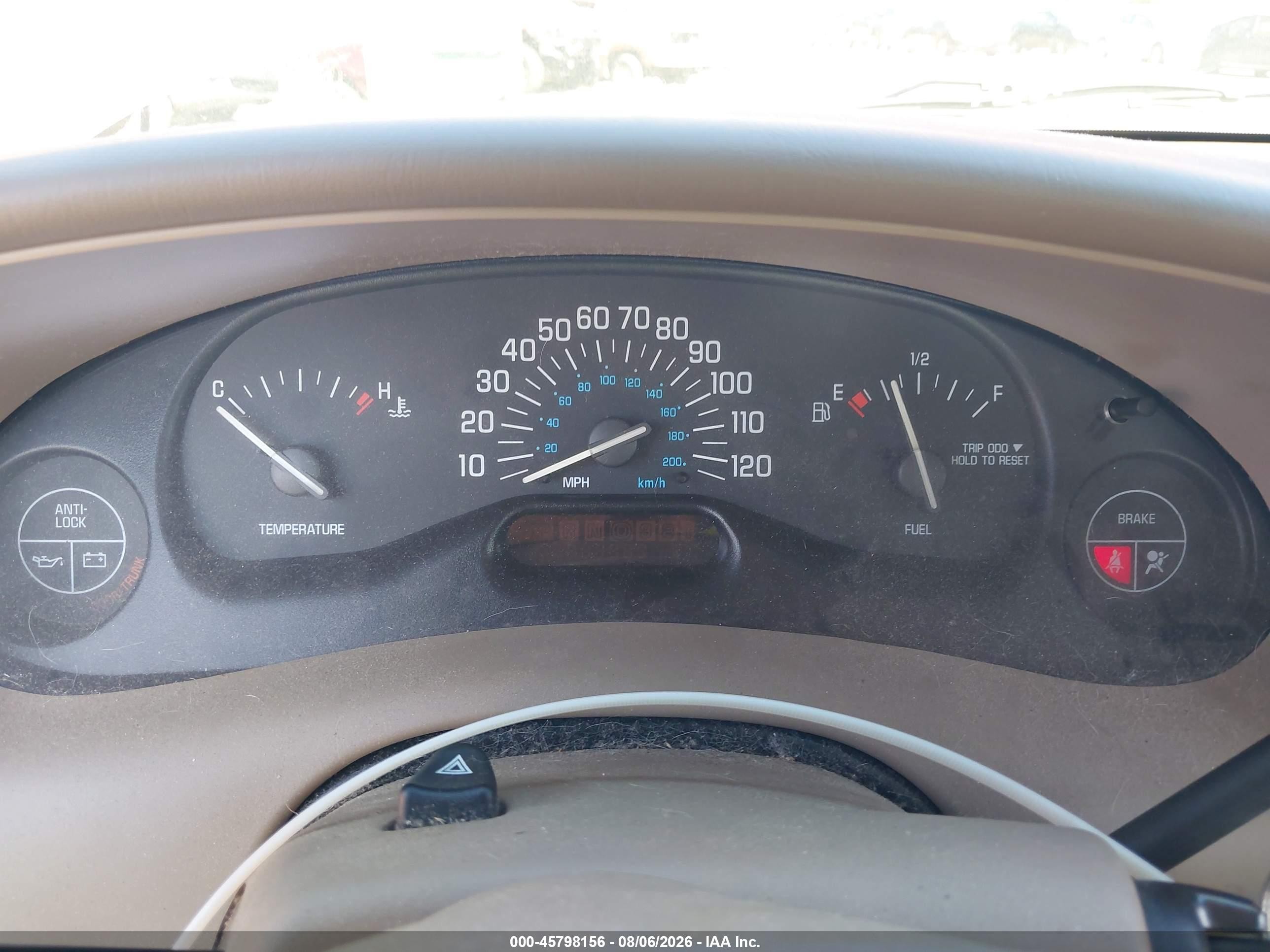2004 Buick Century   Red vin: 2G4WS52J241176738