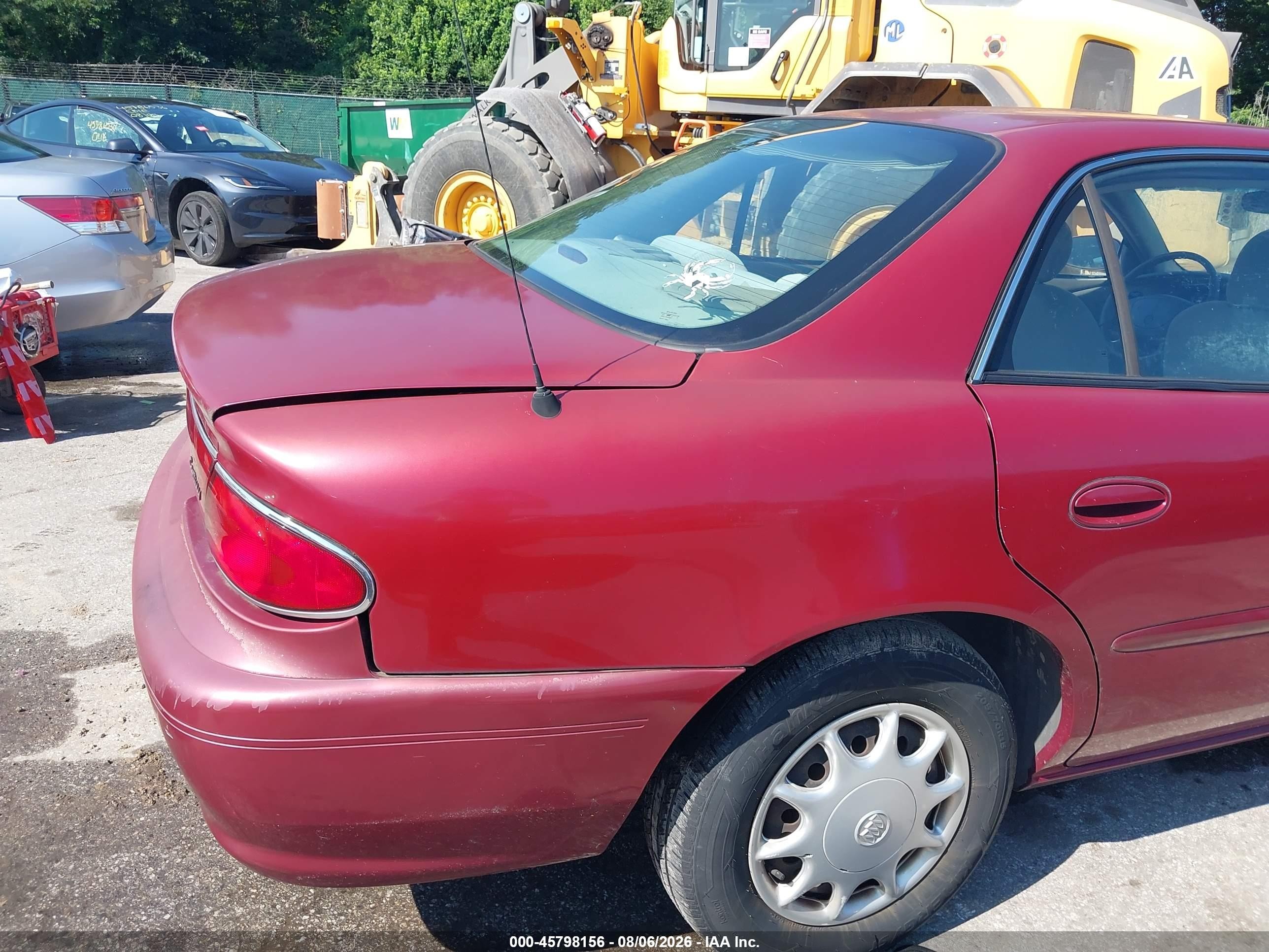 2004 Buick Century   Red vin: 2G4WS52J241176738