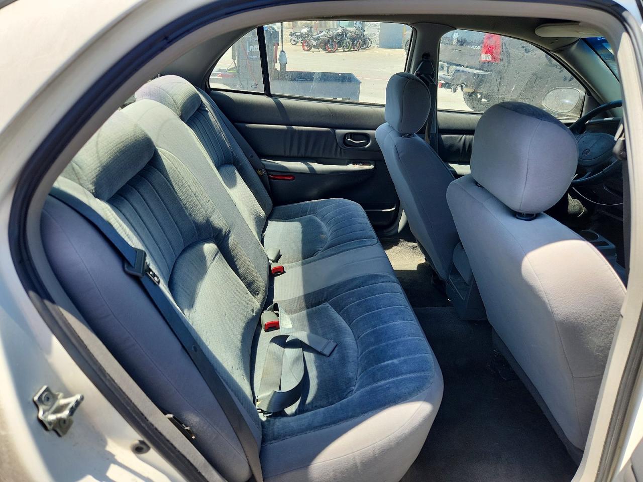 2004 Buick Century Custom White vin: 2G4WS52J241289363