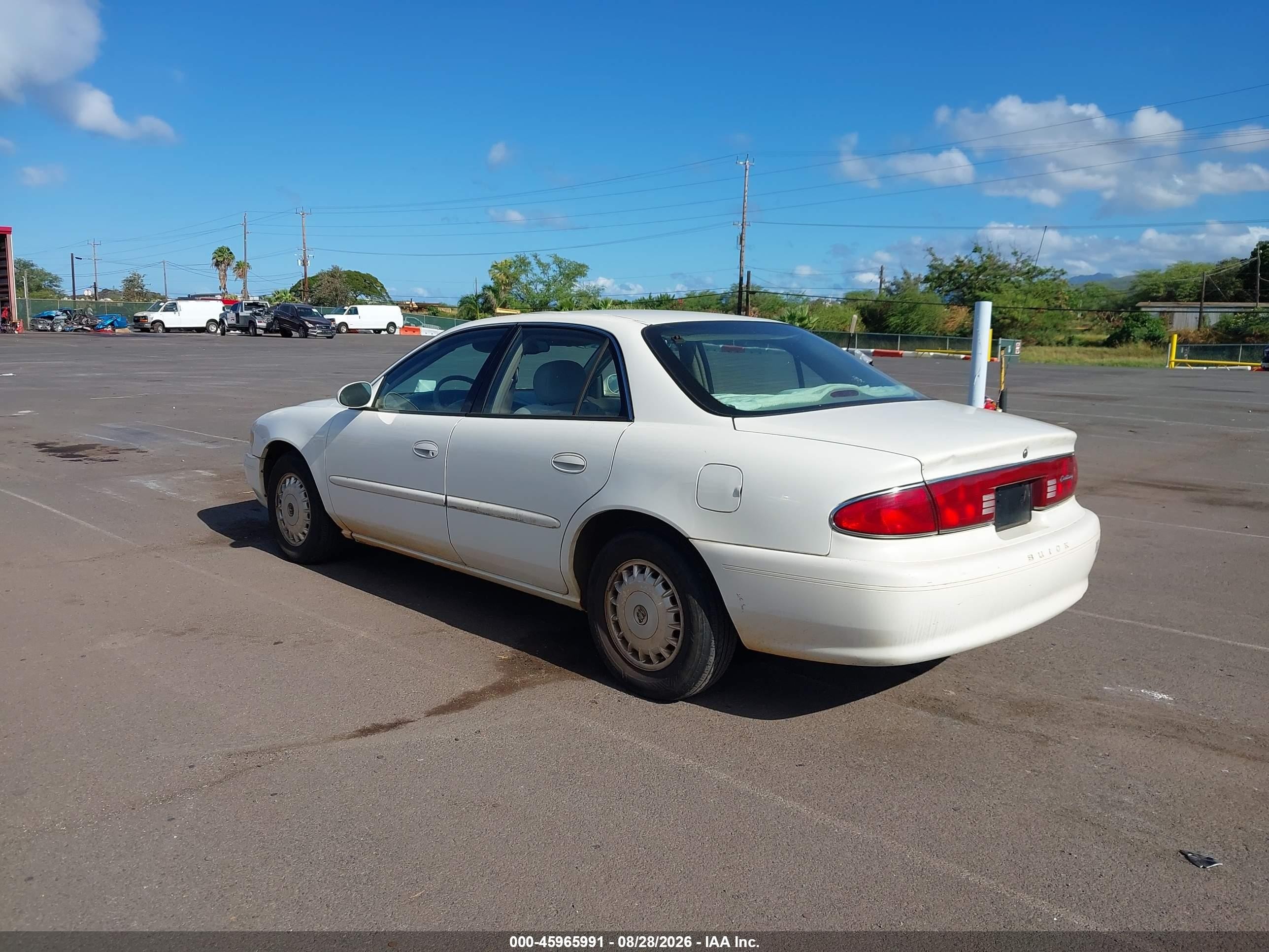2005 Buick Century   White vin: 2G4WS52J251112653