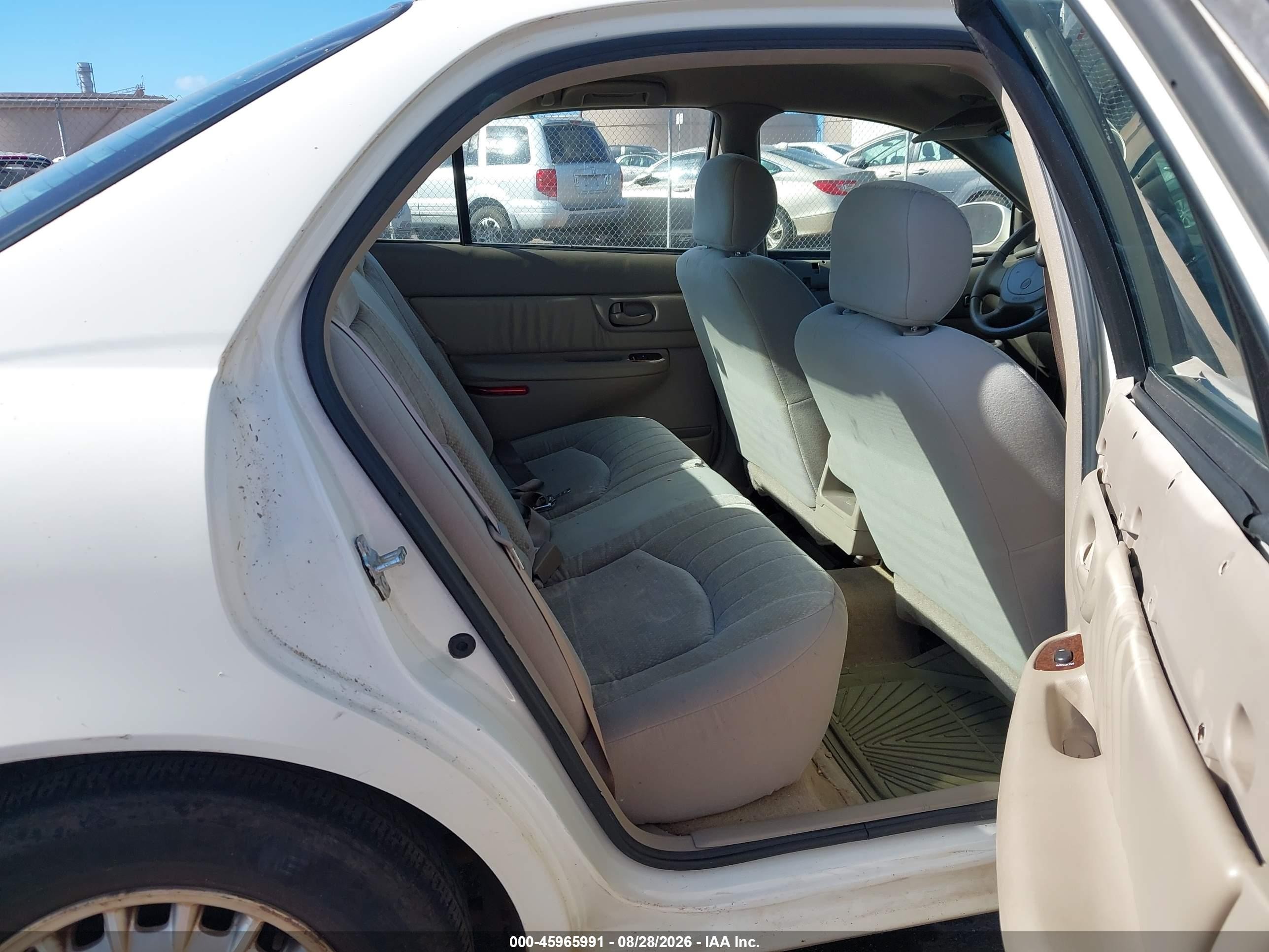 2005 Buick Century   White vin: 2G4WS52J251112653