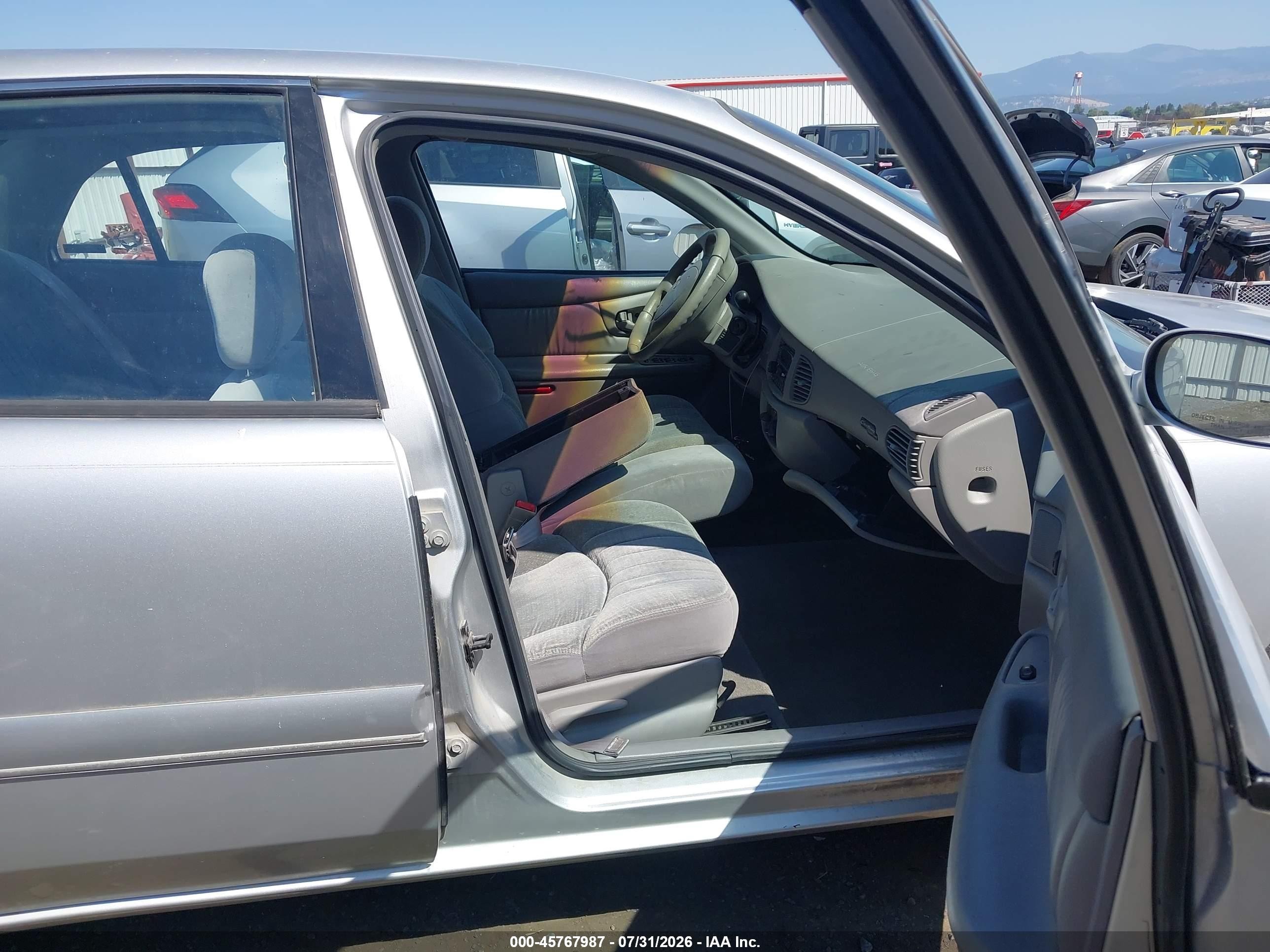 2000 Buick Century Custom Silver vin: 2G4WS52J2Y1359644