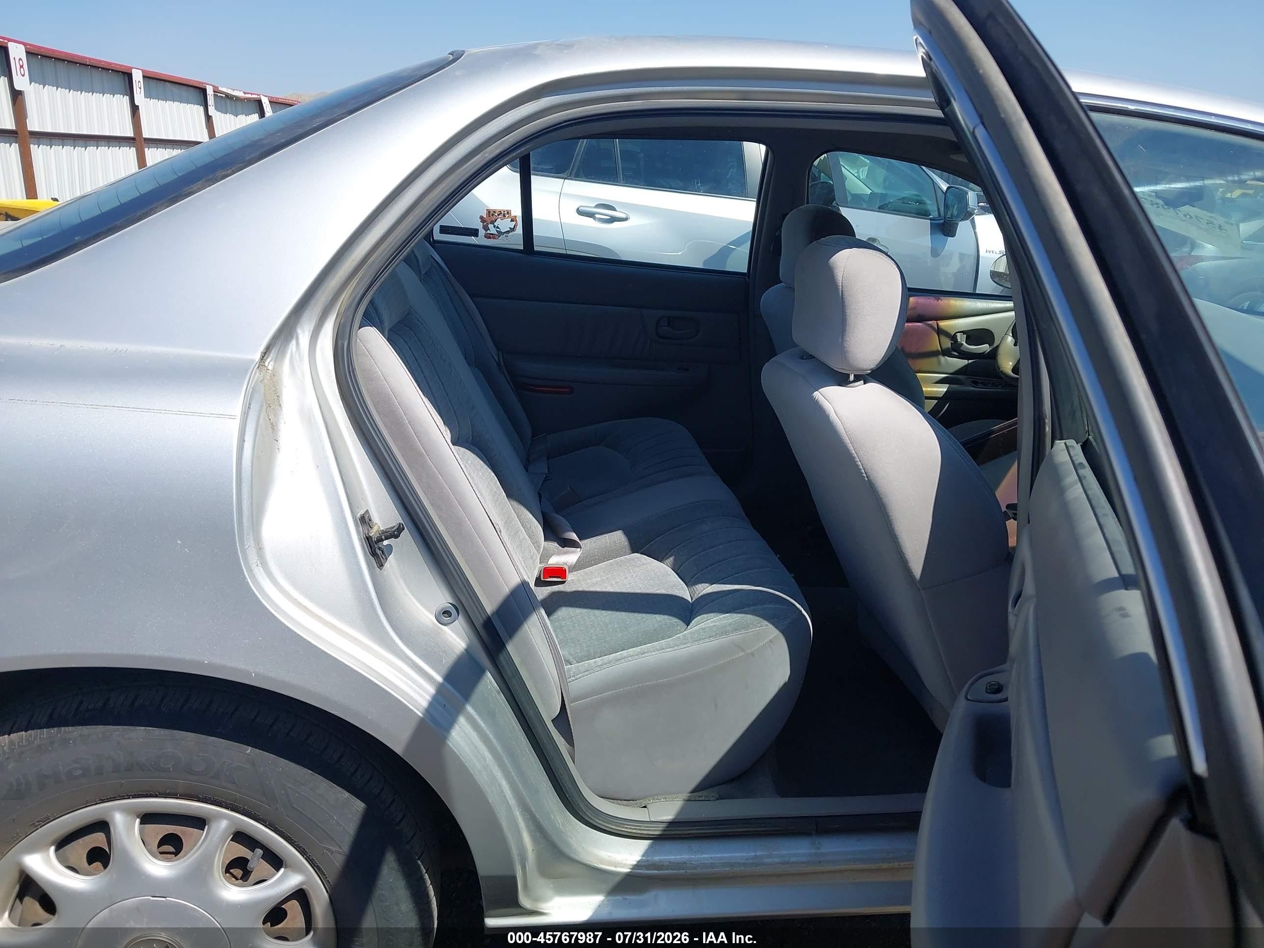 2000 Buick Century Custom Silver vin: 2G4WS52J2Y1359644