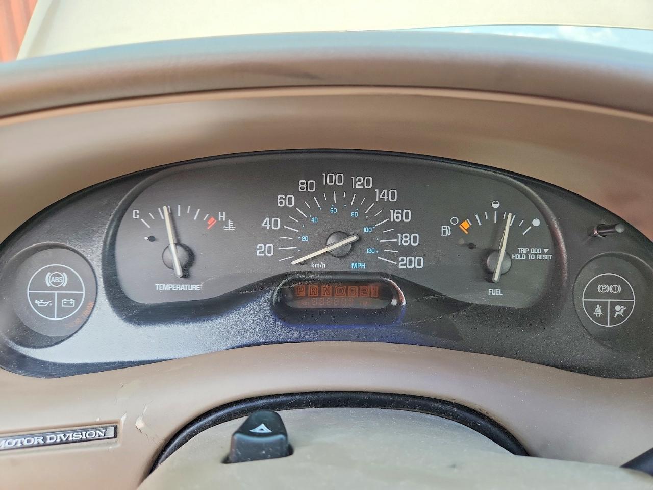 2001 Buick Century Custom Cream vin: 2G4WS52J311129813