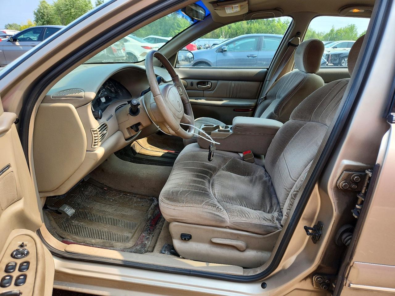 2001 Buick Century Custom Cream vin: 2G4WS52J311129813