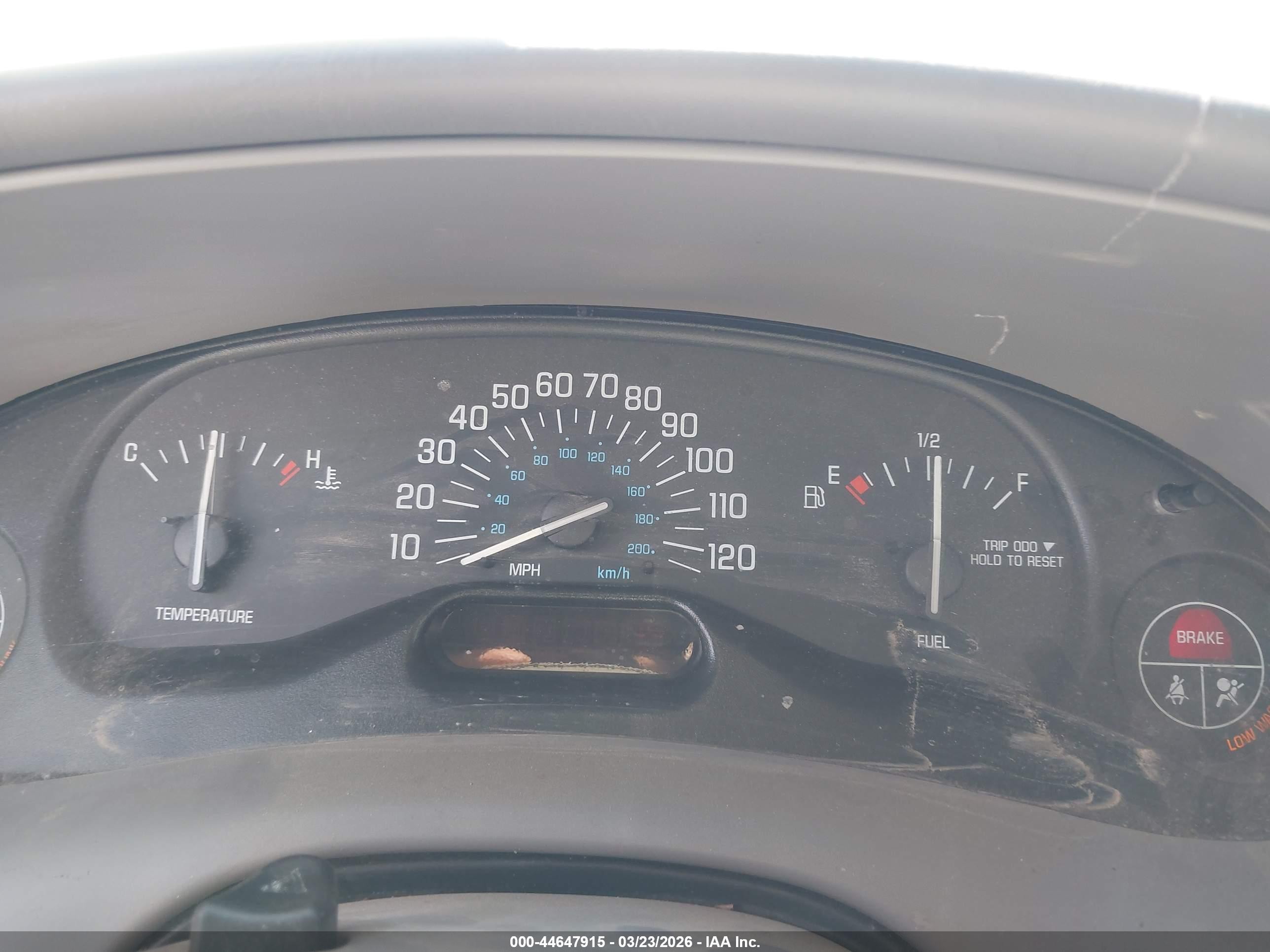2003 Buick Century Custom Серебряный vin: 2G4WS52J331283232