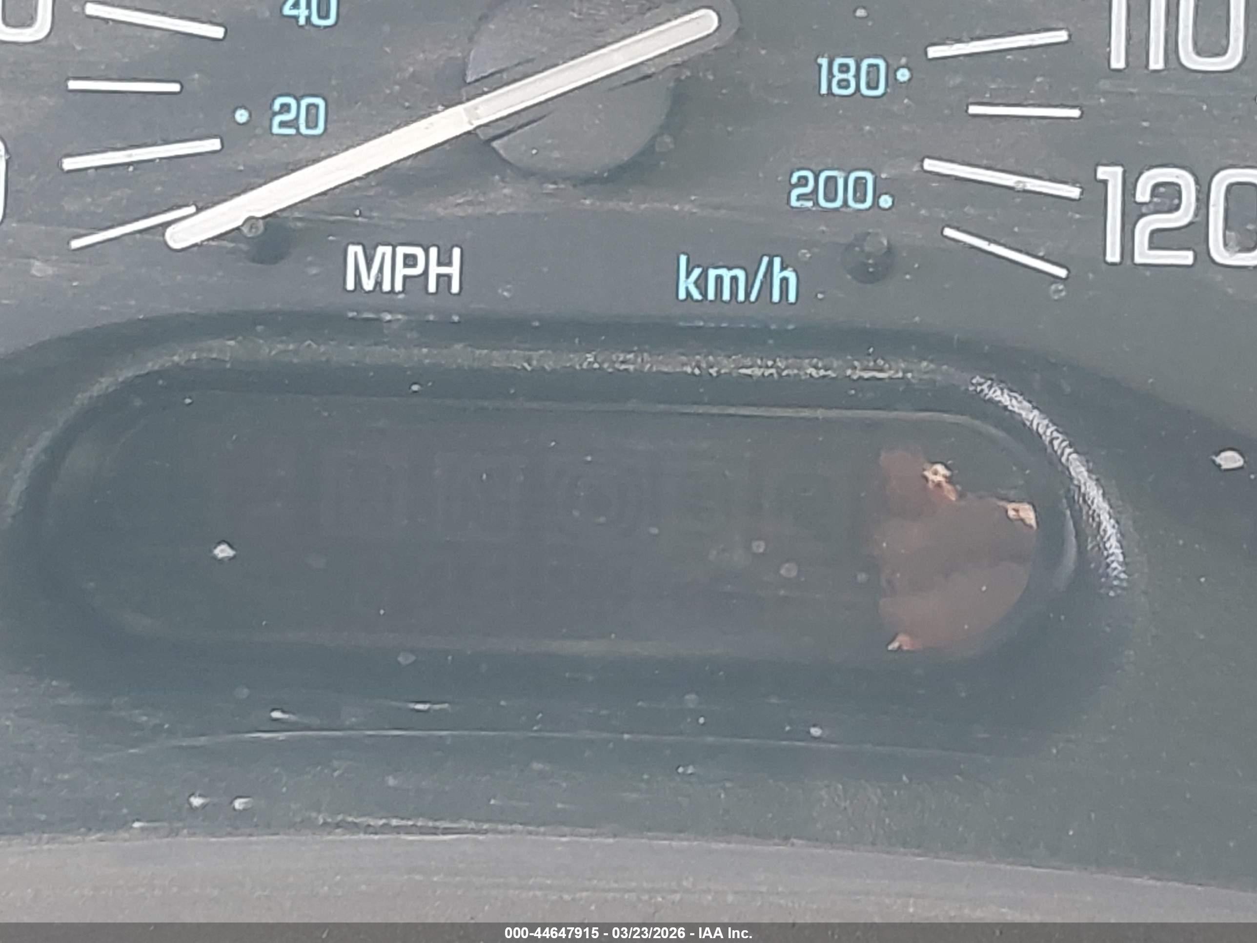 2003 Buick Century Custom Серебряный vin: 2G4WS52J331283232