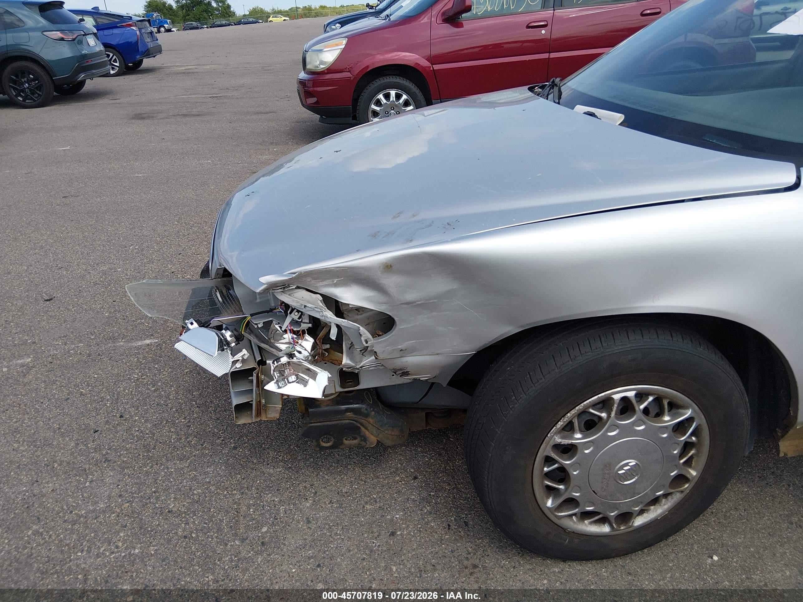 2005 Buick Century   Silver vin: 2G4WS52J351167032
