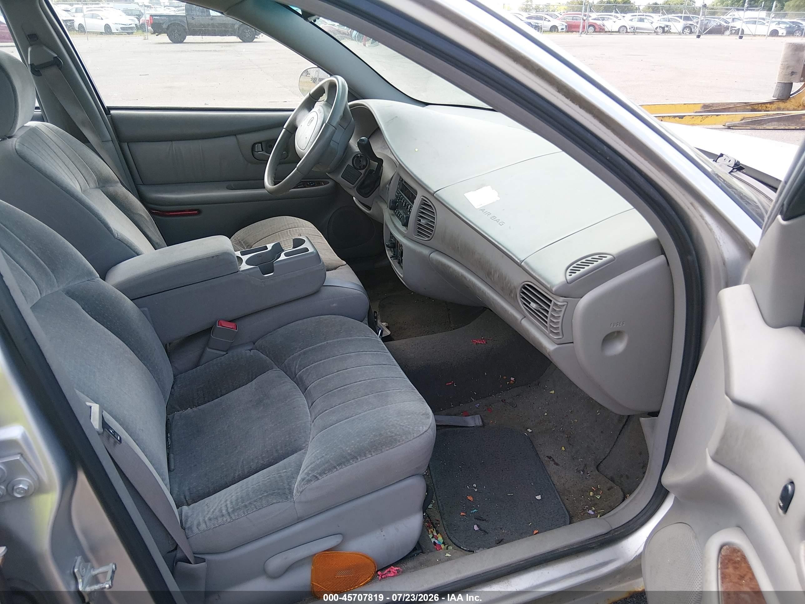2005 Buick Century   Silver vin: 2G4WS52J351167032