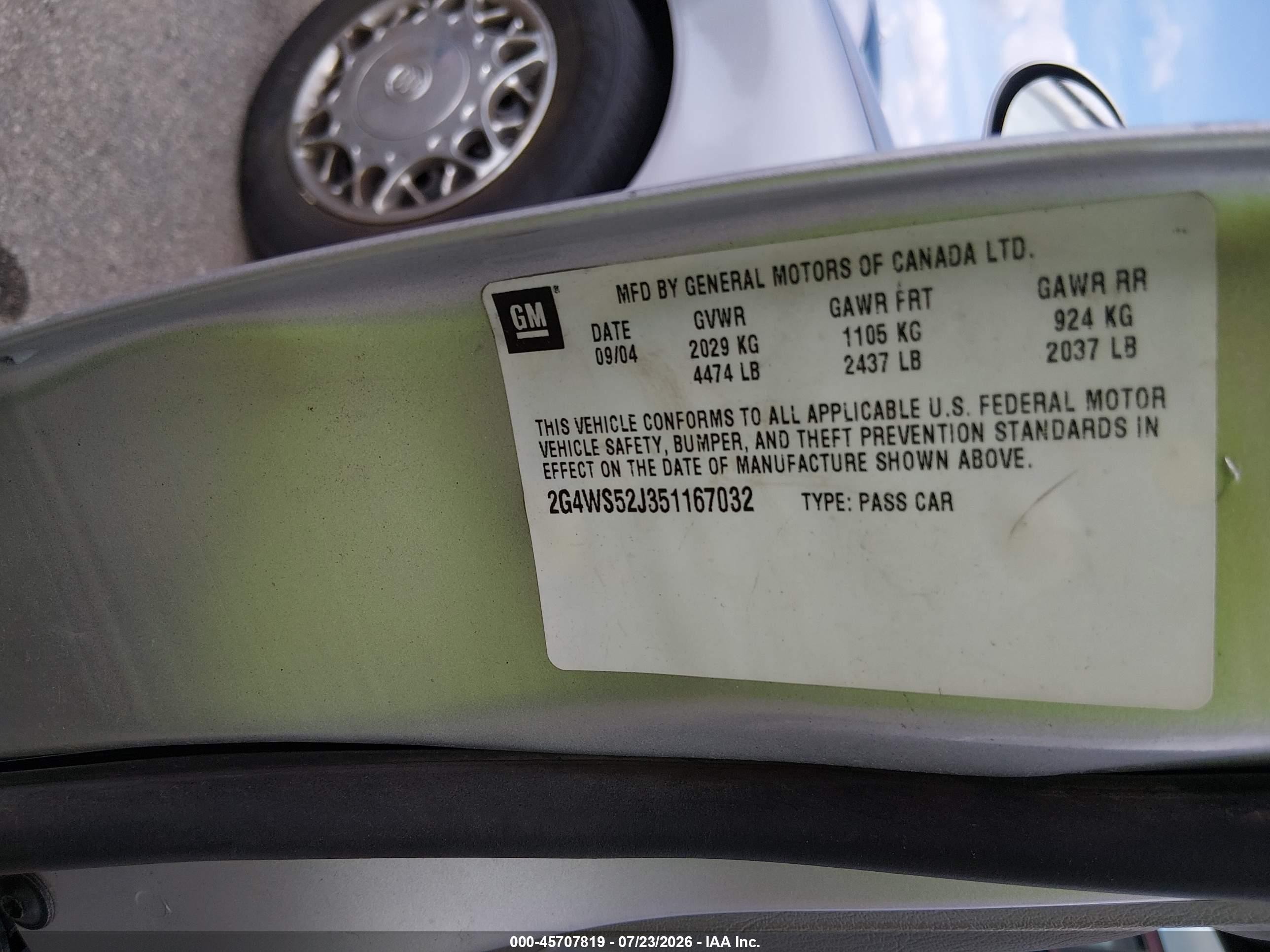 2005 Buick Century   Silver vin: 2G4WS52J351167032