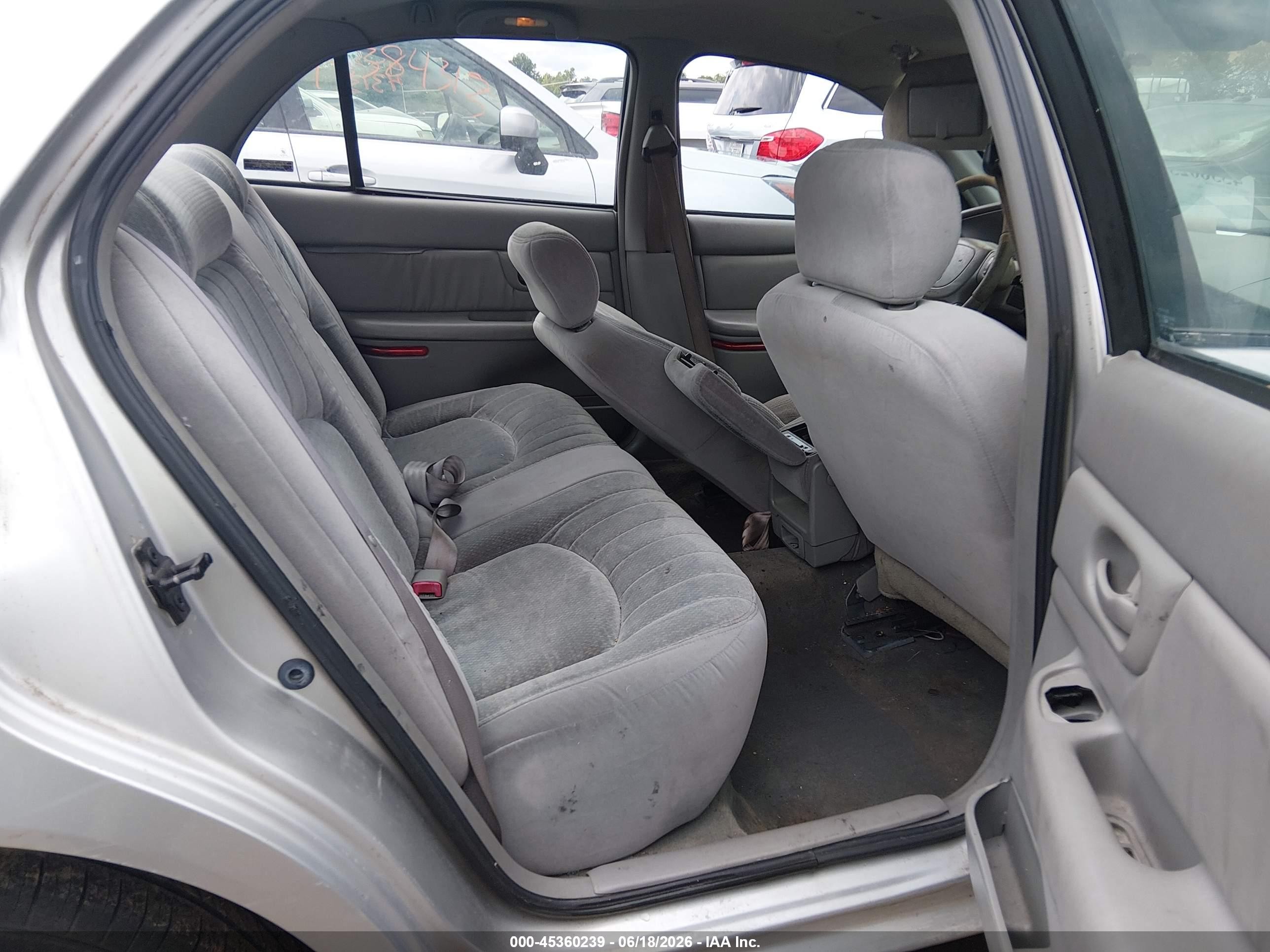 2001 Buick Century Custom Silver vin: 2G4WS52J411236627