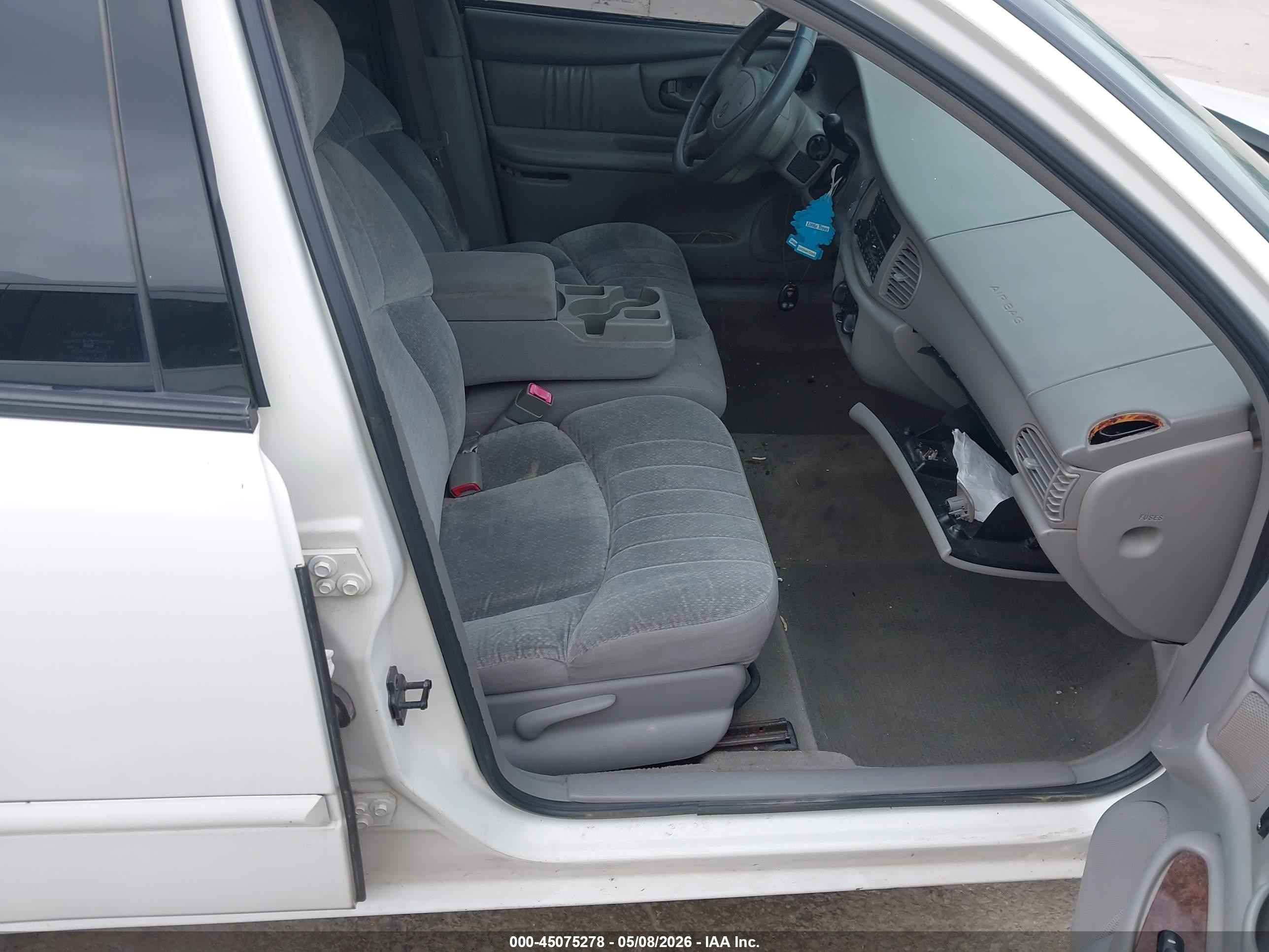 2003 Buick Century Custom White vin: 2G4WS52J431218633
