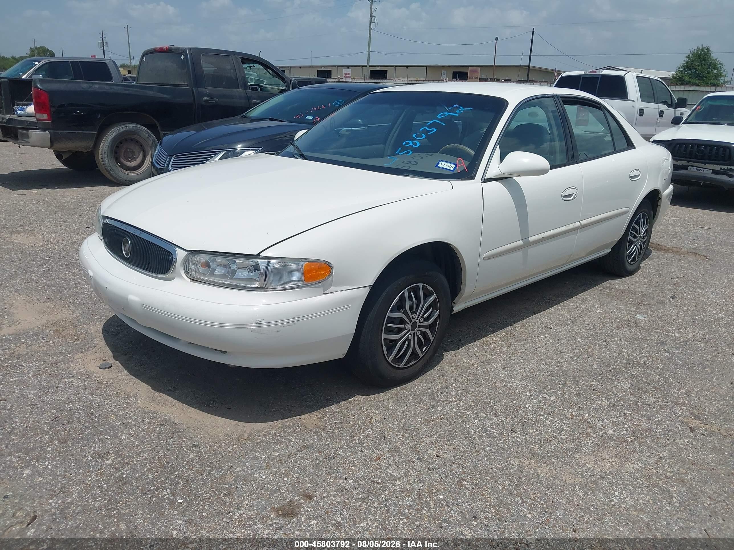 2005 Buick Century   White vin: 2G4WS52J451100083