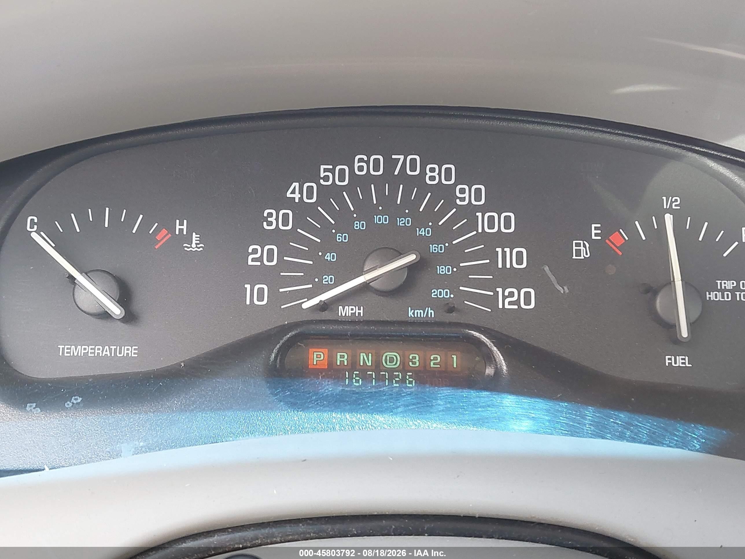 2005 Buick Century   White vin: 2G4WS52J451100083