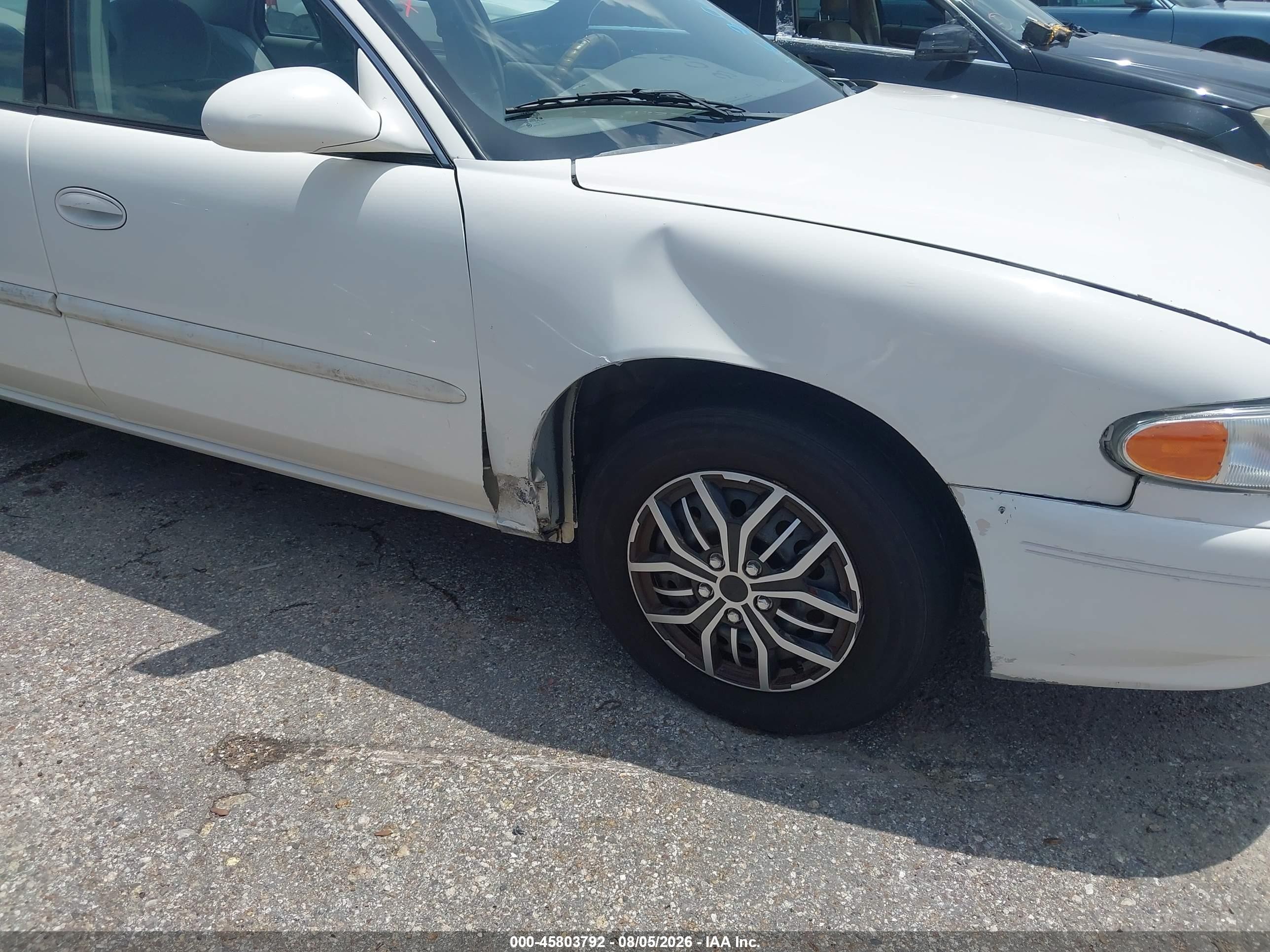 2005 Buick Century   White vin: 2G4WS52J451100083
