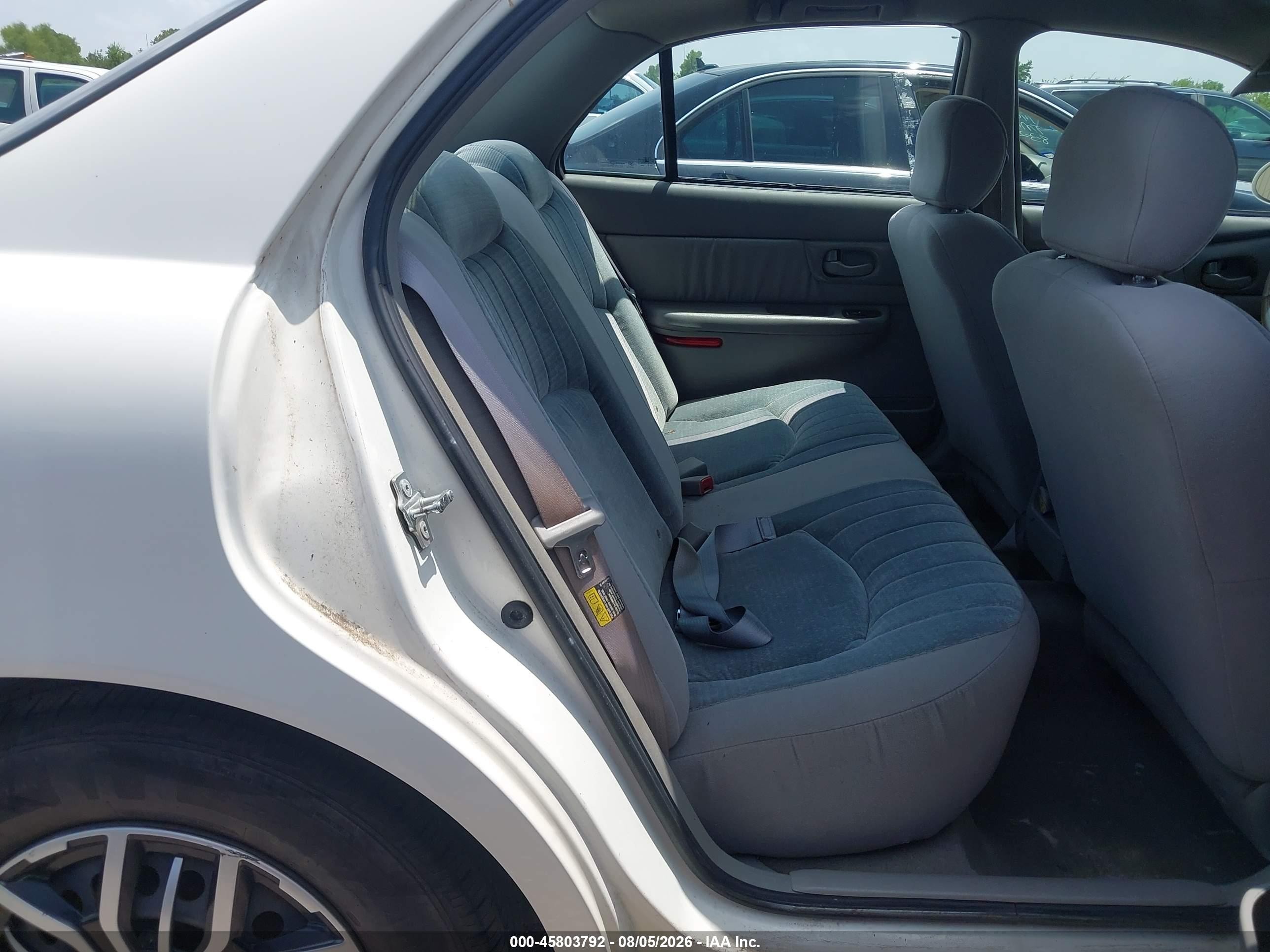 2005 Buick Century   White vin: 2G4WS52J451100083