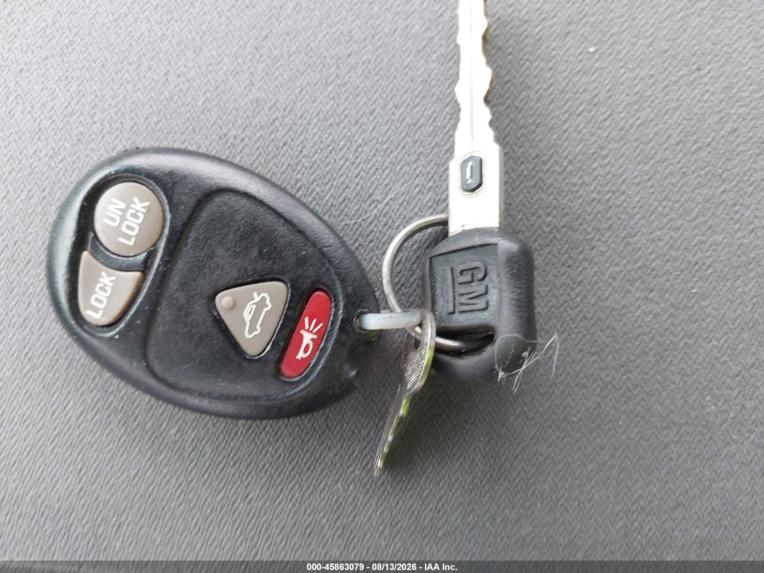 2005 Buick Century   Silver vin: 2G4WS52J451109382