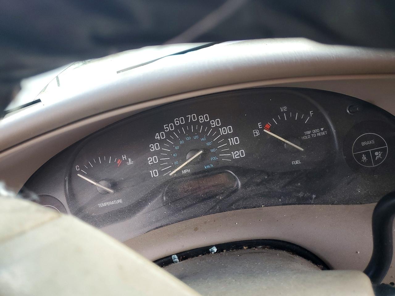 2000 Buick Century Custom Кремовый vin: 2G4WS52J4Y1313023