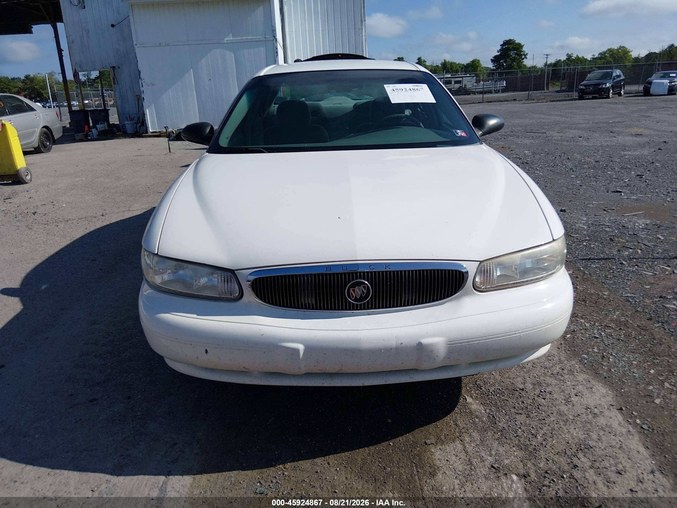 2004 Buick Century Белый vin: 2G4WS52J541231747