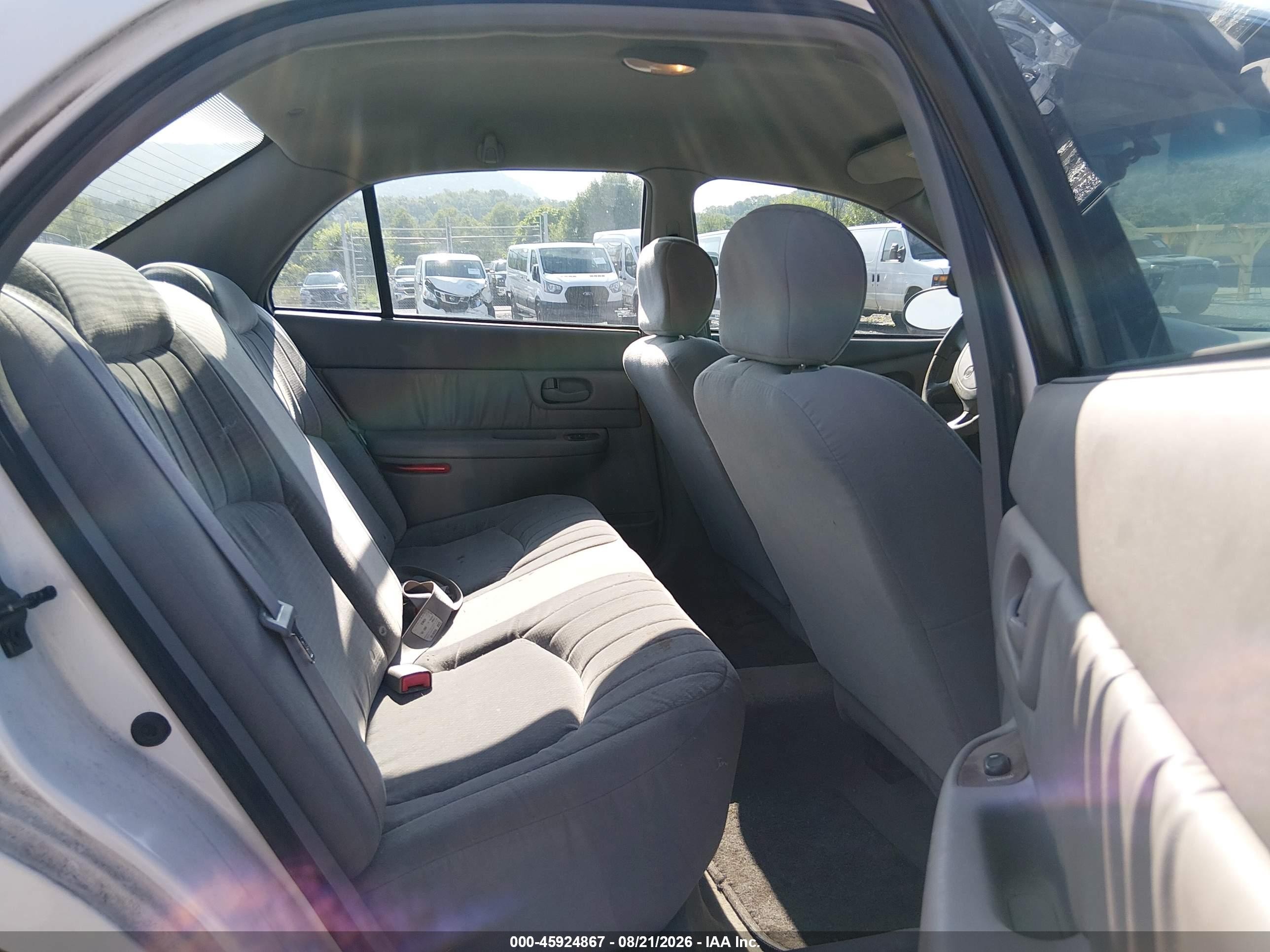 2004 Buick Century Белый vin: 2G4WS52J541231747
