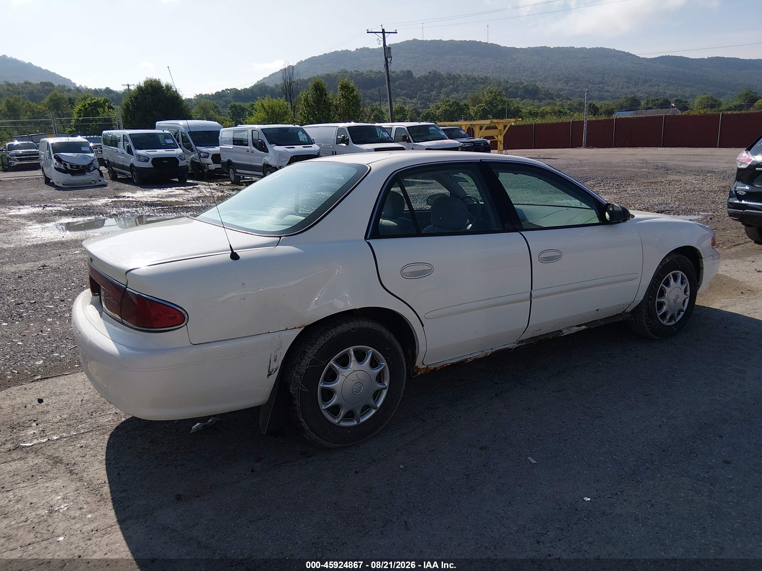 2004 Buick Century Белый vin: 2G4WS52J541231747