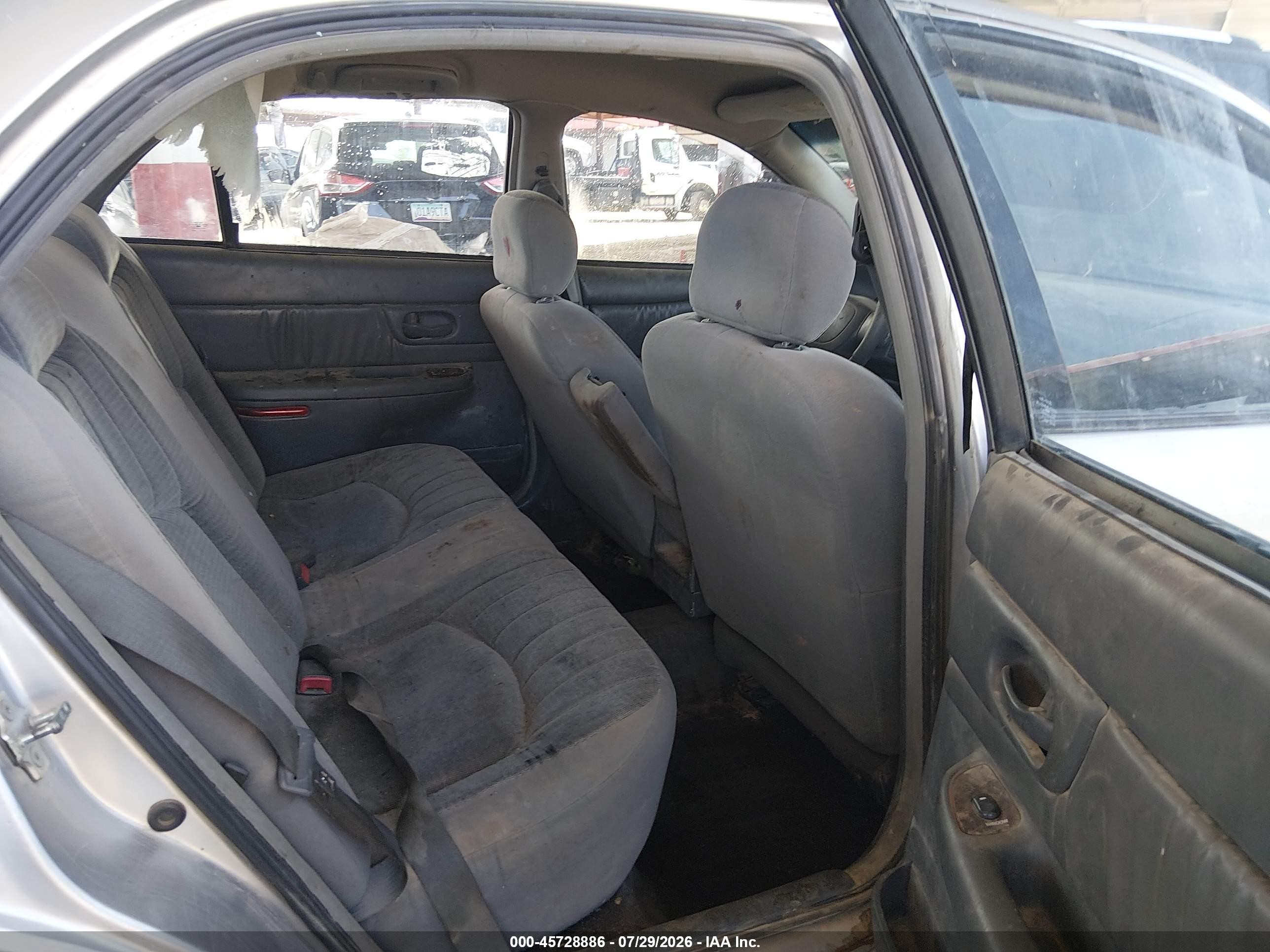 2004 Buick Century   Серебряный vin: 2G4WS52J541241792