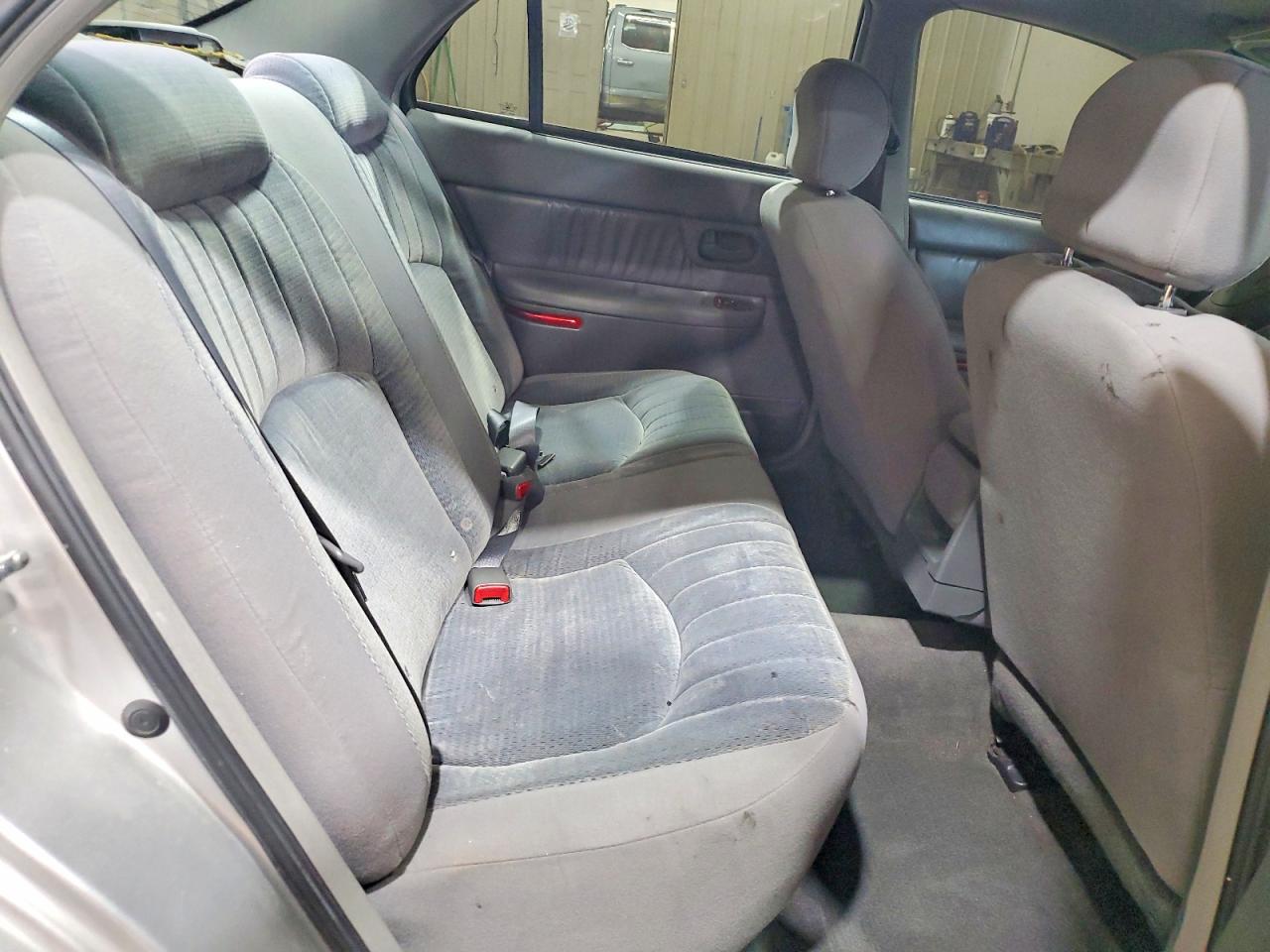 2005 Buick Century Custom Silver vin: 2G4WS52J551118026