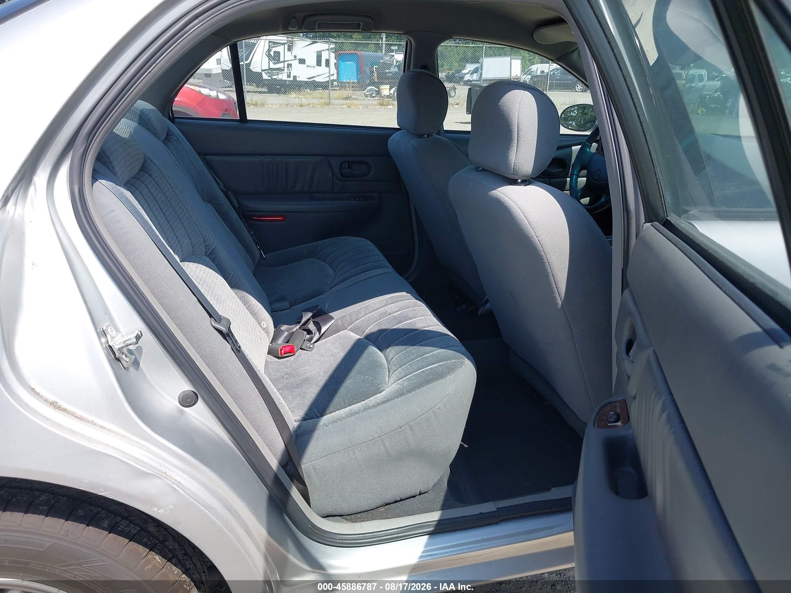 2005 Buick Century   Silver vin: 2G4WS52J551122416
