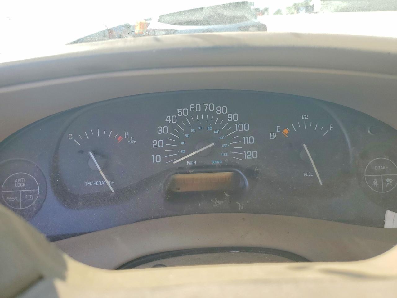 2000 Buick Century Custom White vin: 2G4WS52J5Y1173130