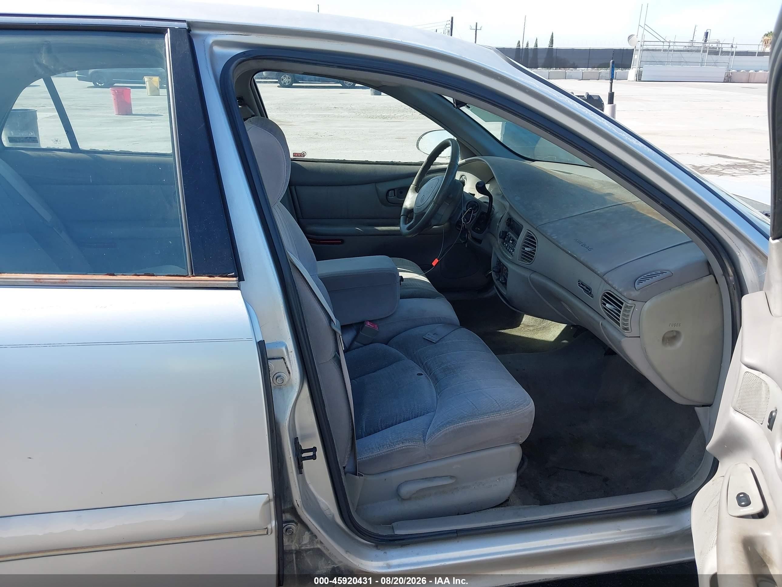 2000 Buick Century Custom Silver vin: 2G4WS52J5Y1355751