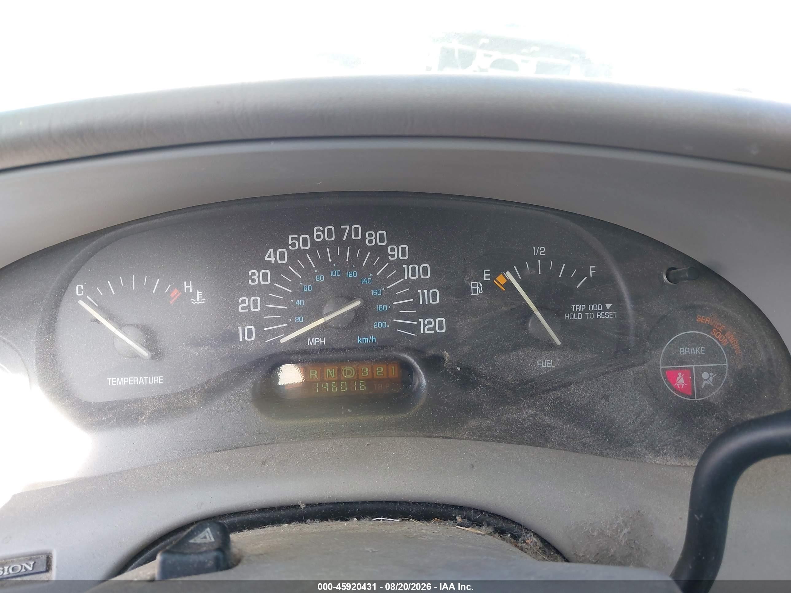 2000 Buick Century Custom Silver vin: 2G4WS52J5Y1355751